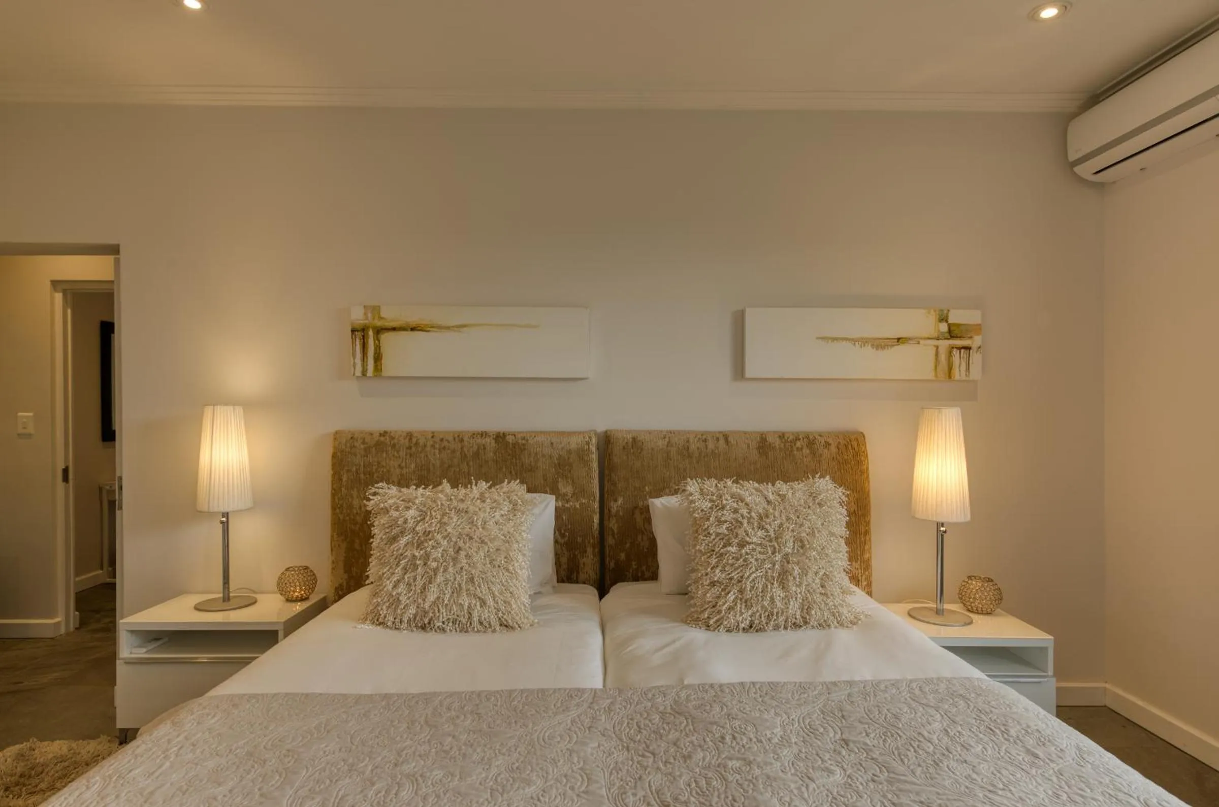 Bed in Atlantic Palms