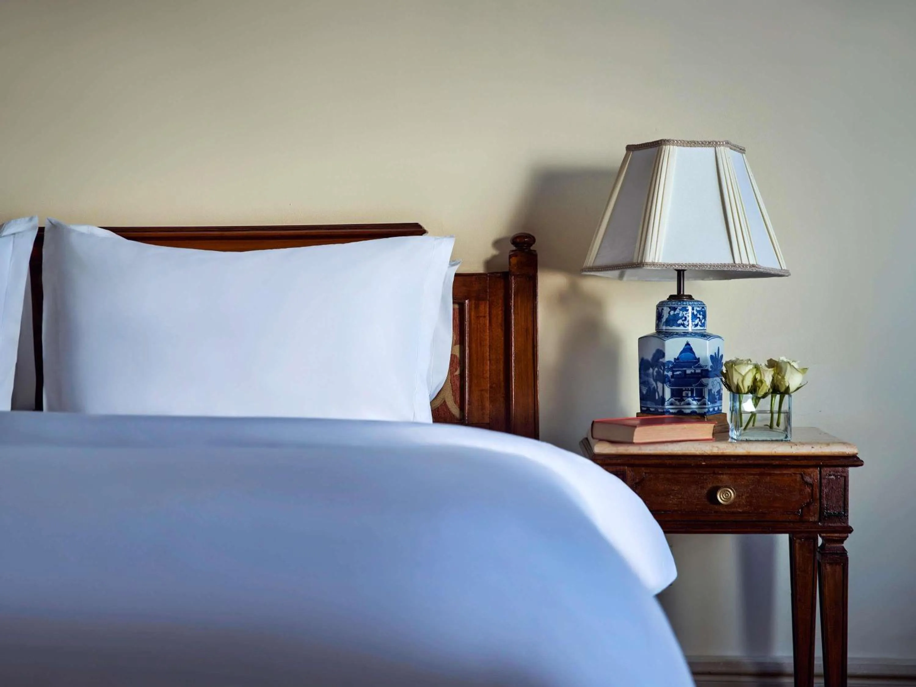 Bedroom, Bed in Sofitel Winter Palace Luxor