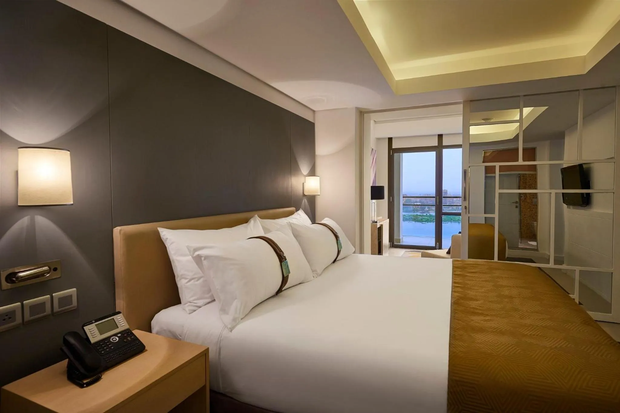 Photo of the whole room, Bed in Holiday Inn Cairo Maadi by IHG