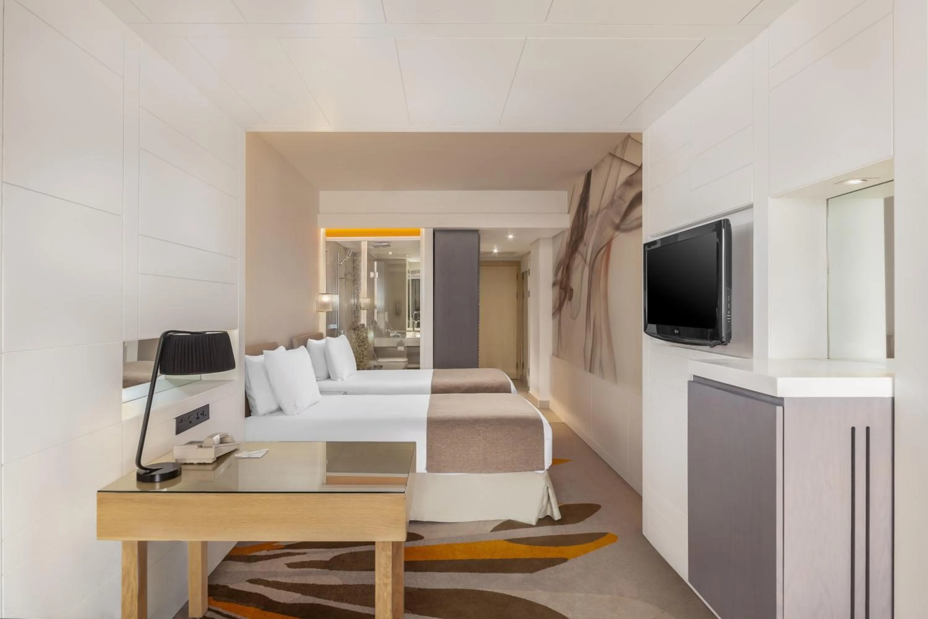 Photo of the whole room, Bed in Holiday Inn Cairo Maadi by IHG