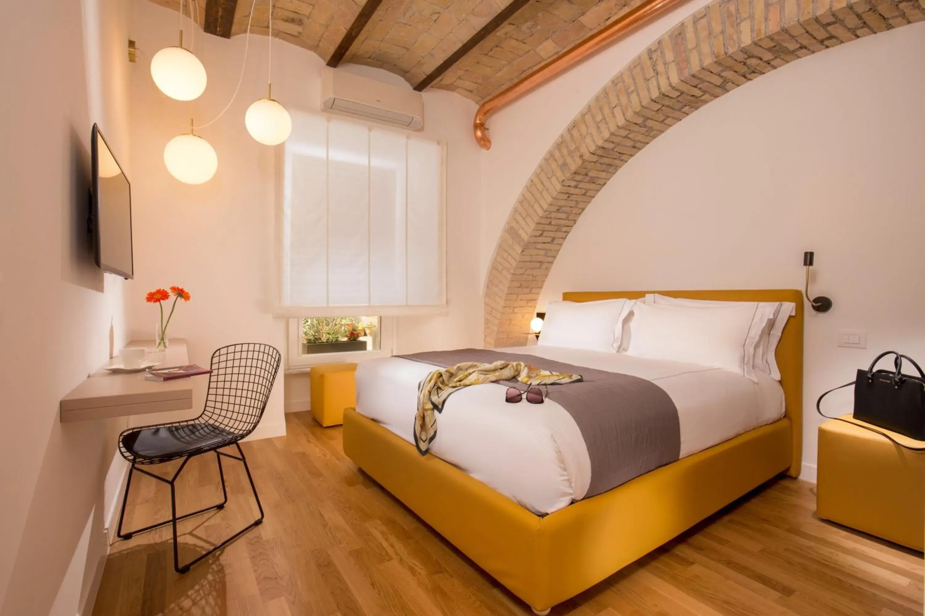 Two-Bedroom Apartment - single occupancy in Belli36rooms near Spanish step and Vatican City Two-Bedroom Apartment - single occupancy in Belli36rooms near Spanish step and Vatican City