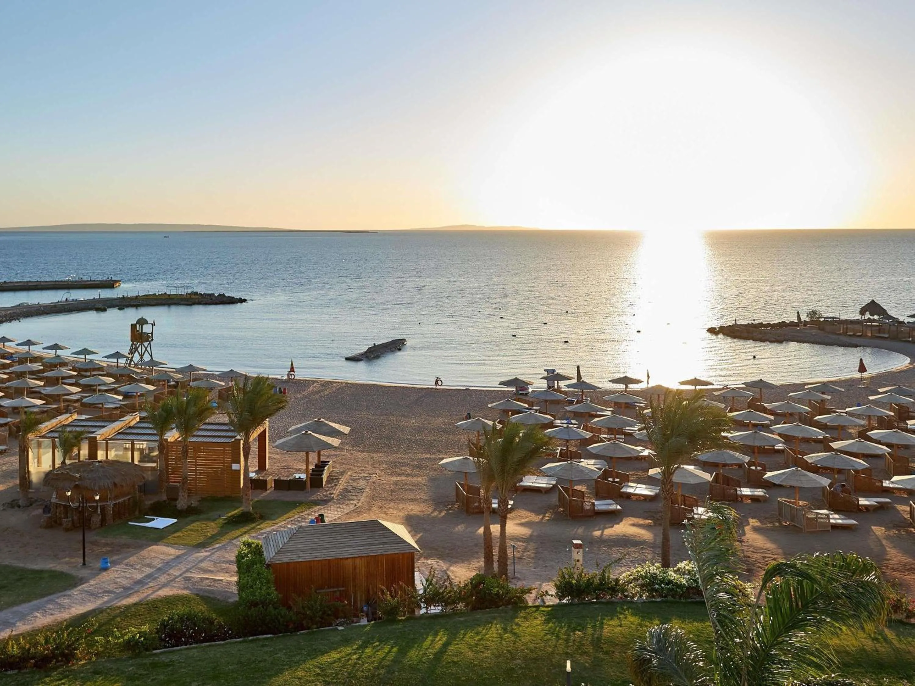 Beach in Mercure Hurghada Hotel