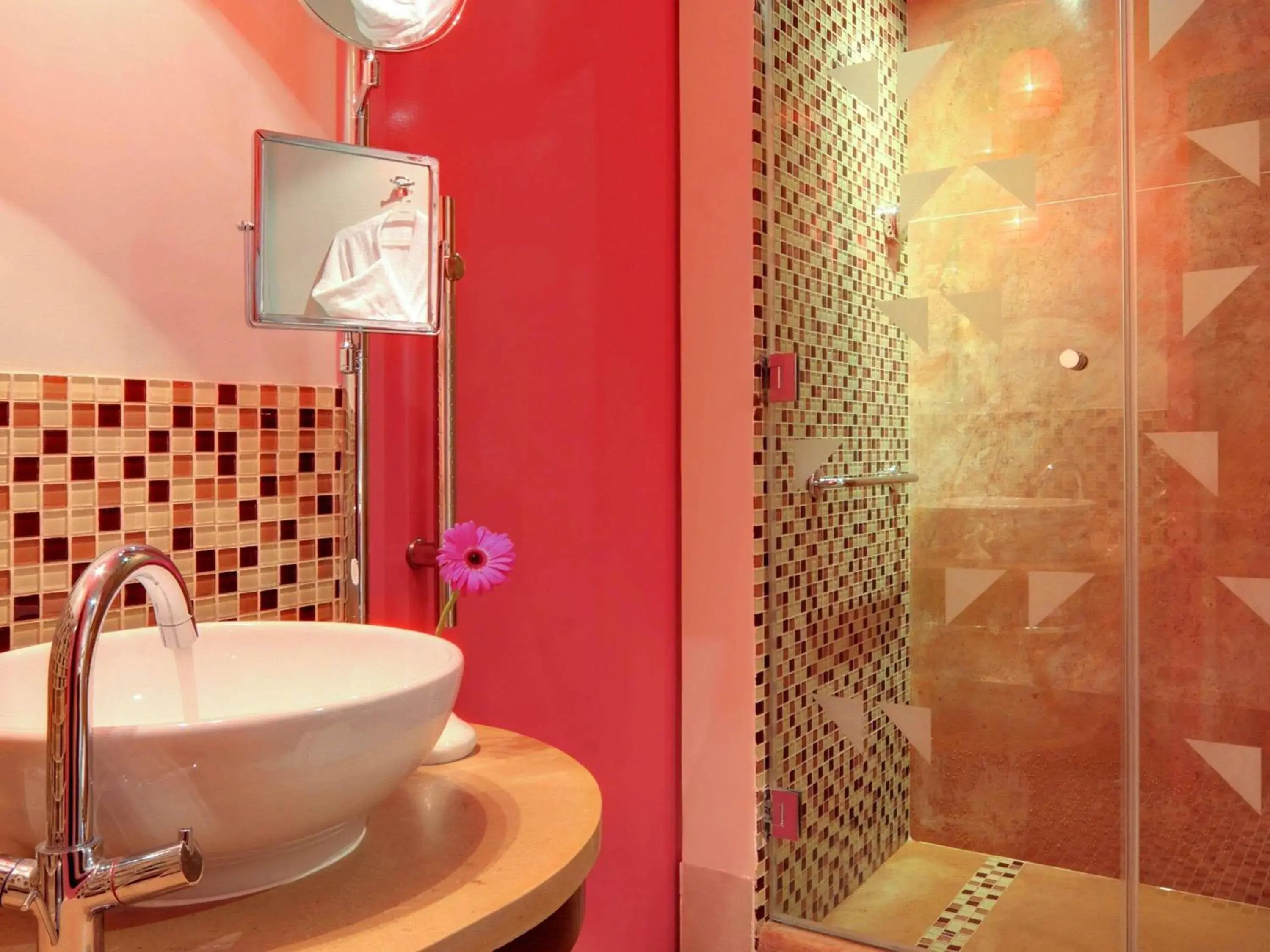 Superior Twin Room - Garden Side in Mercure Hurghada Hotel Superior Twin Room - Garden Side in Mercure Hurghada Hotel