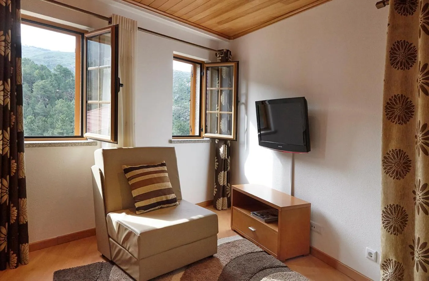 Living room in Abrigo da Montanha - Alojamento Familiar