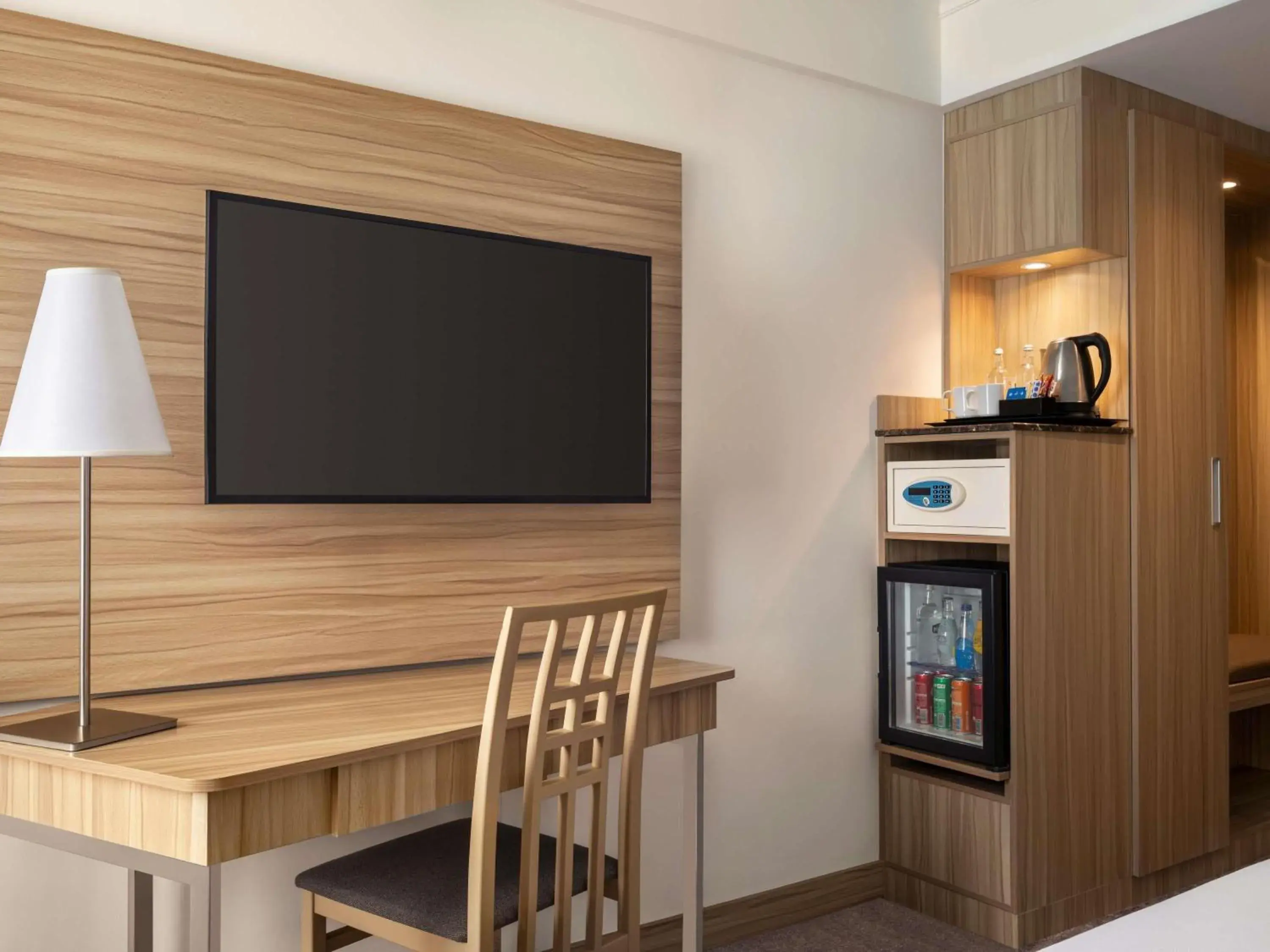 Superior Twin Room with Pool View in Novotel Cairo Airport Superior Twin Room with Pool View in Novotel Cairo Airport