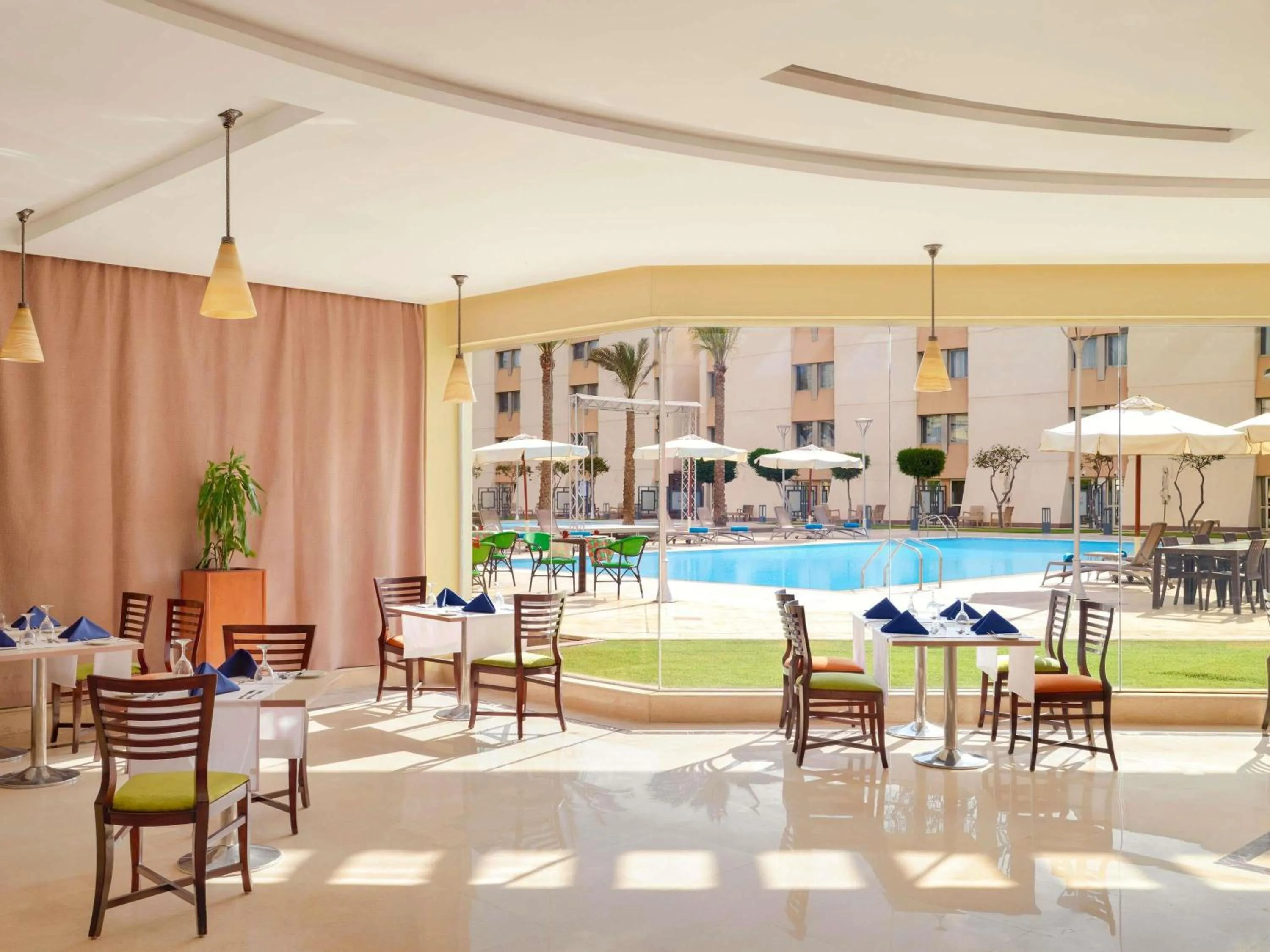 Restaurant/places to eat in Novotel Cairo Airport