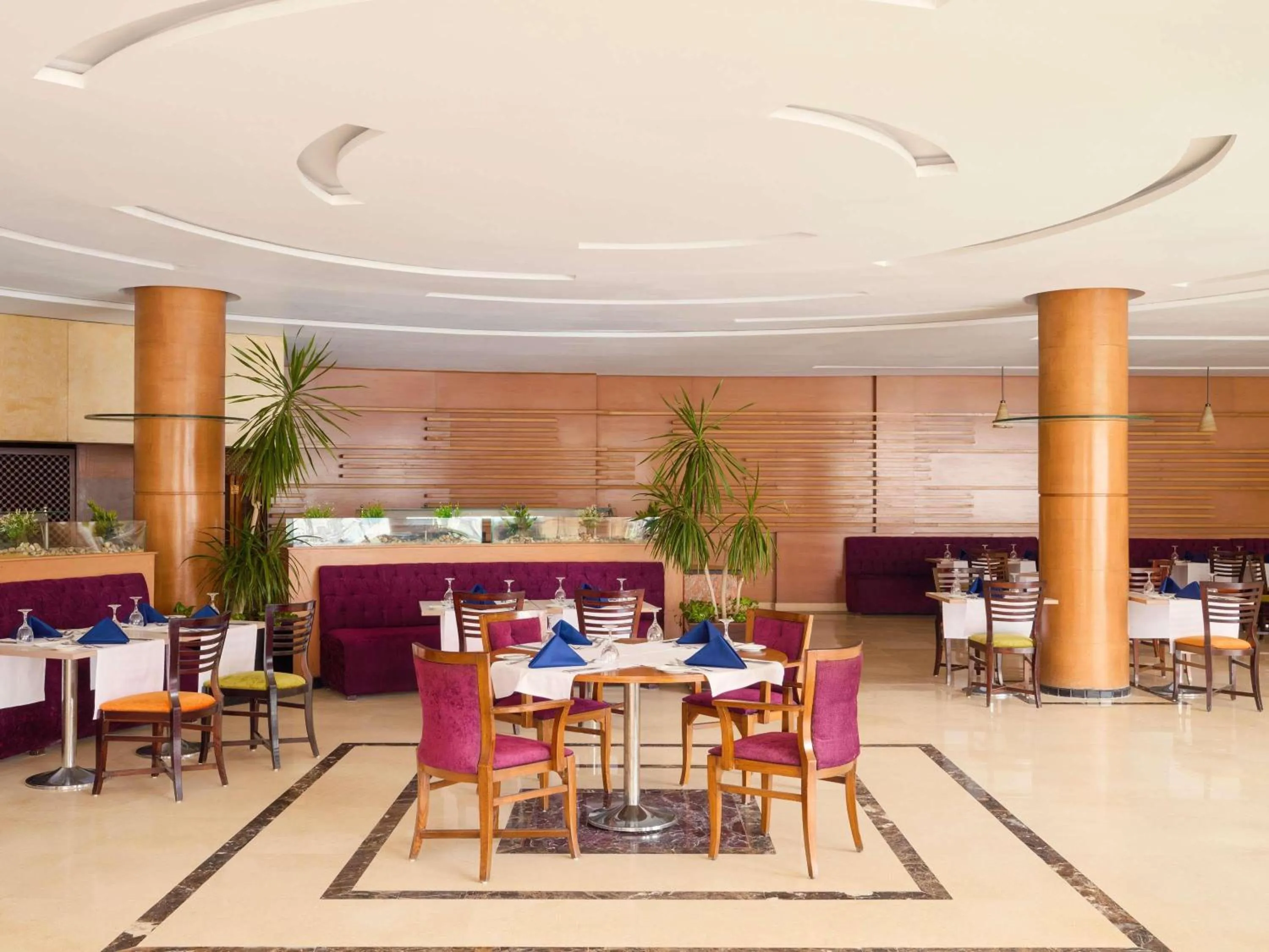 Restaurant/places to eat in Novotel Cairo Airport