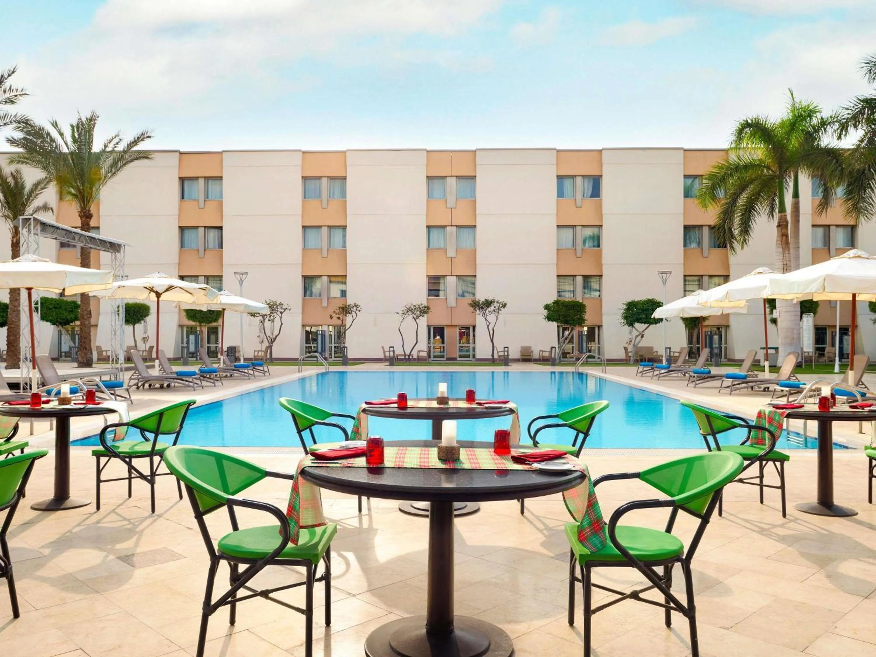 Restaurant/places to eat in Novotel Cairo Airport