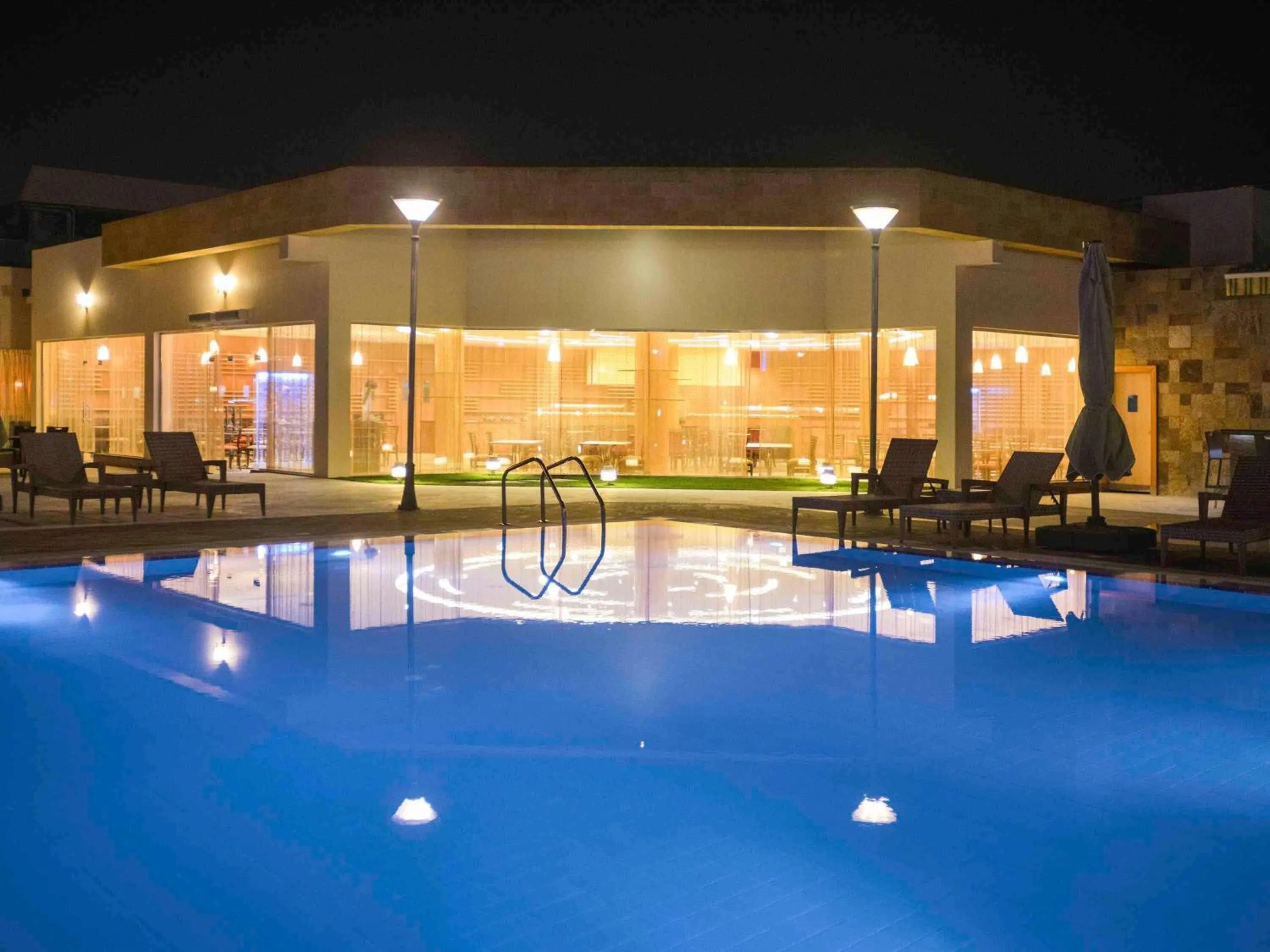 Lounge or bar in Novotel Cairo Airport