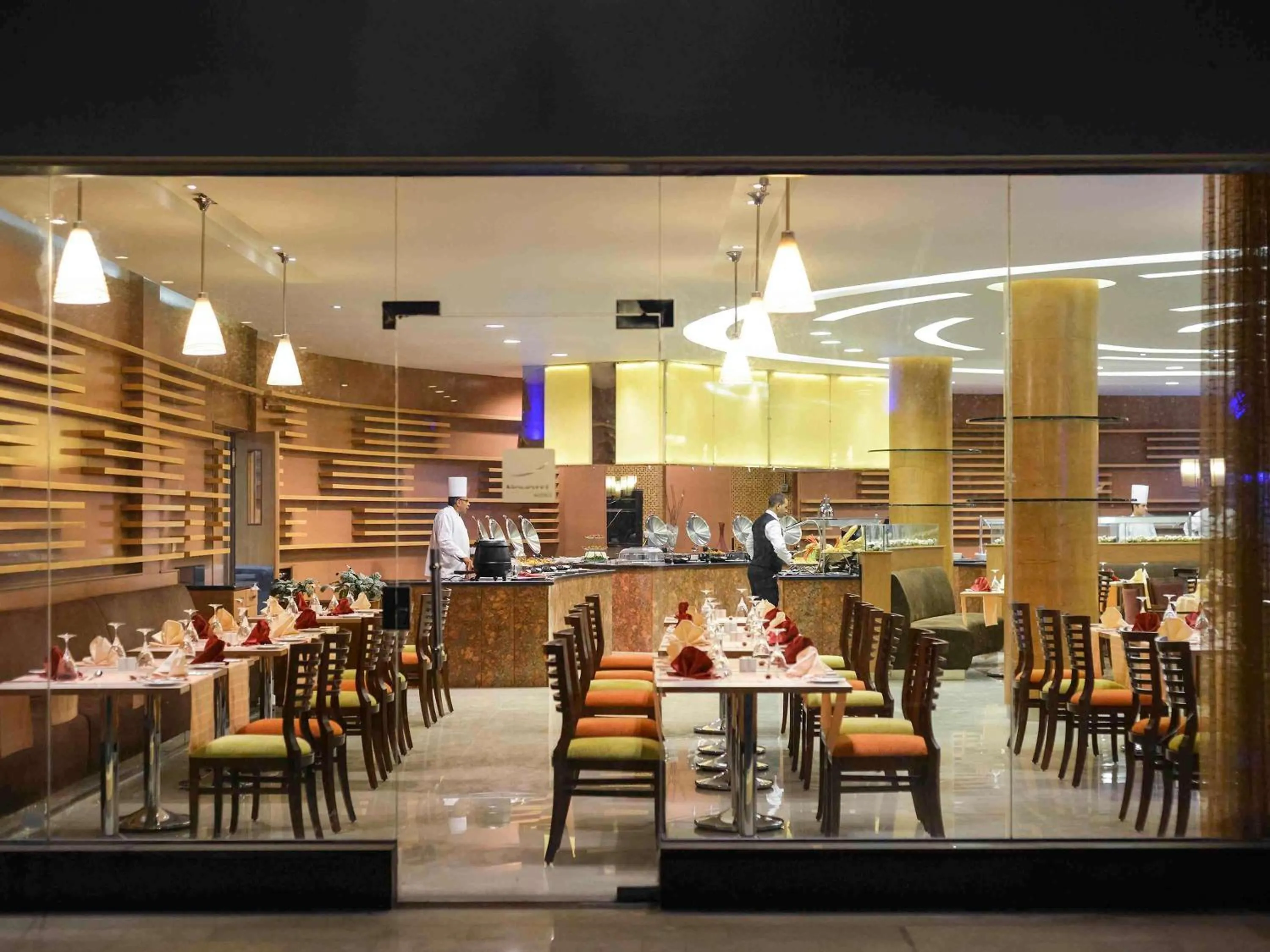 Restaurant/places to eat in Novotel Cairo Airport
