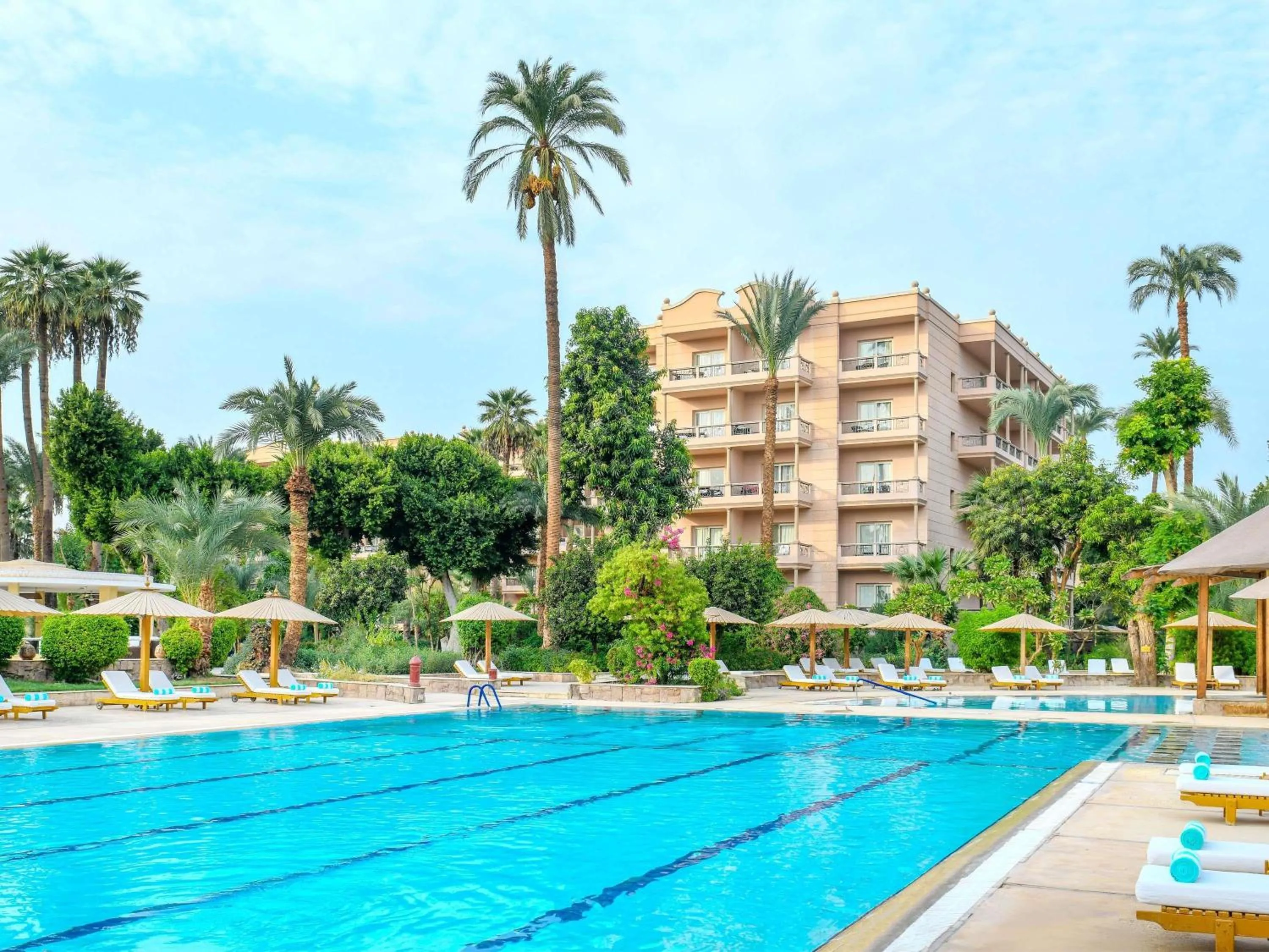 Property building in Pavillon Winter Luxor