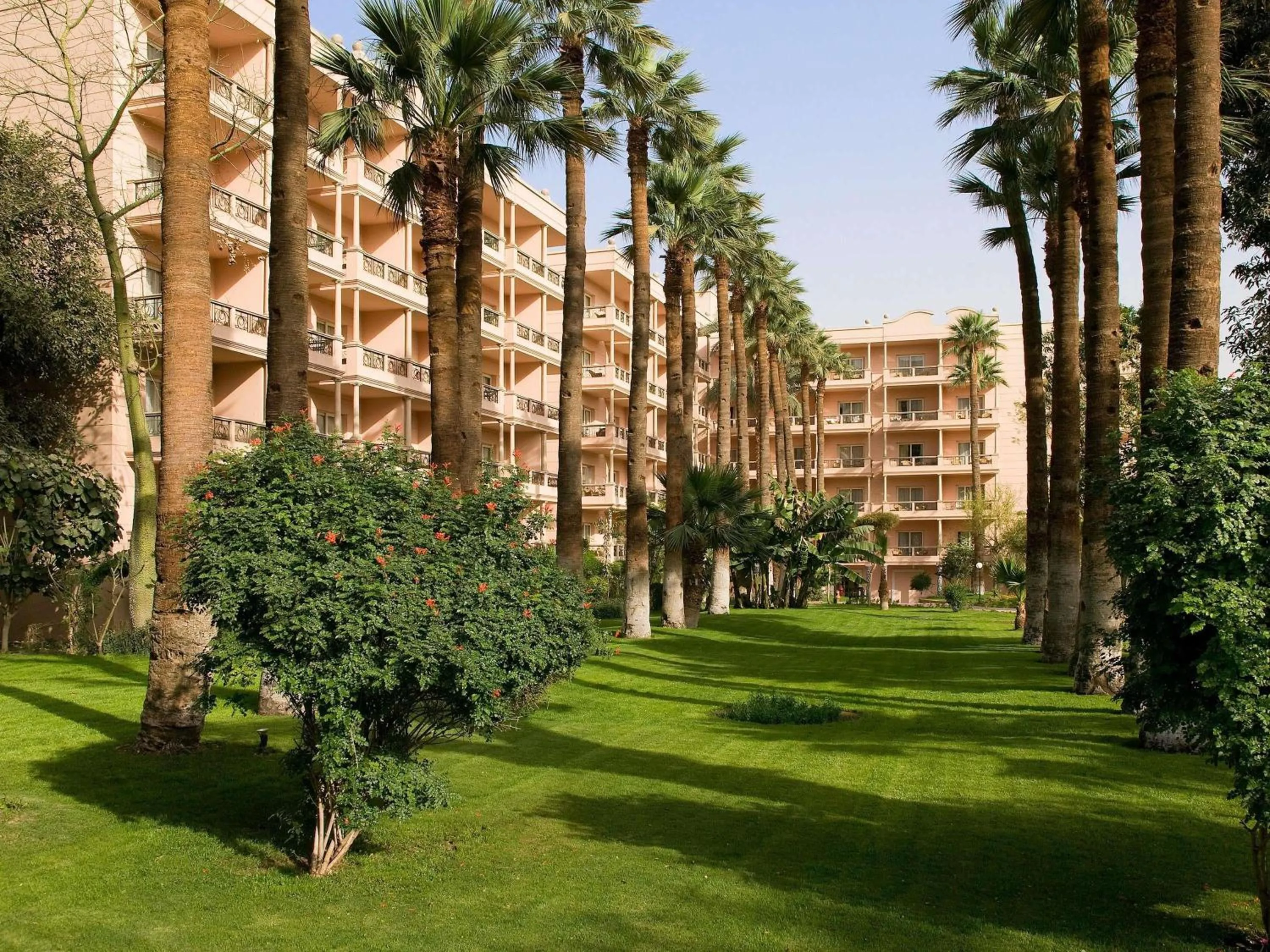 Property building in Pavillon Winter Luxor