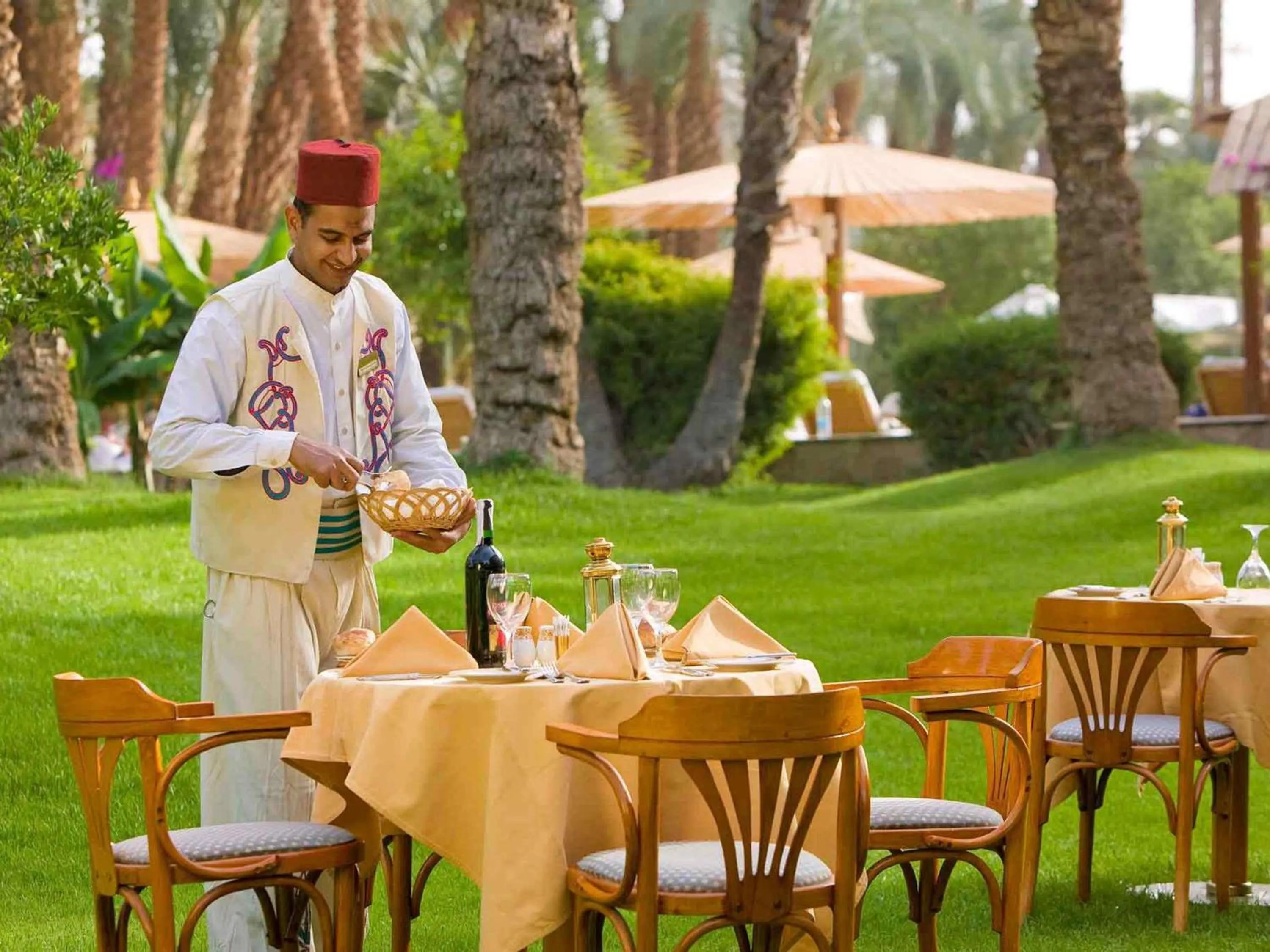 Restaurant/places to eat in Pavillon Winter Luxor