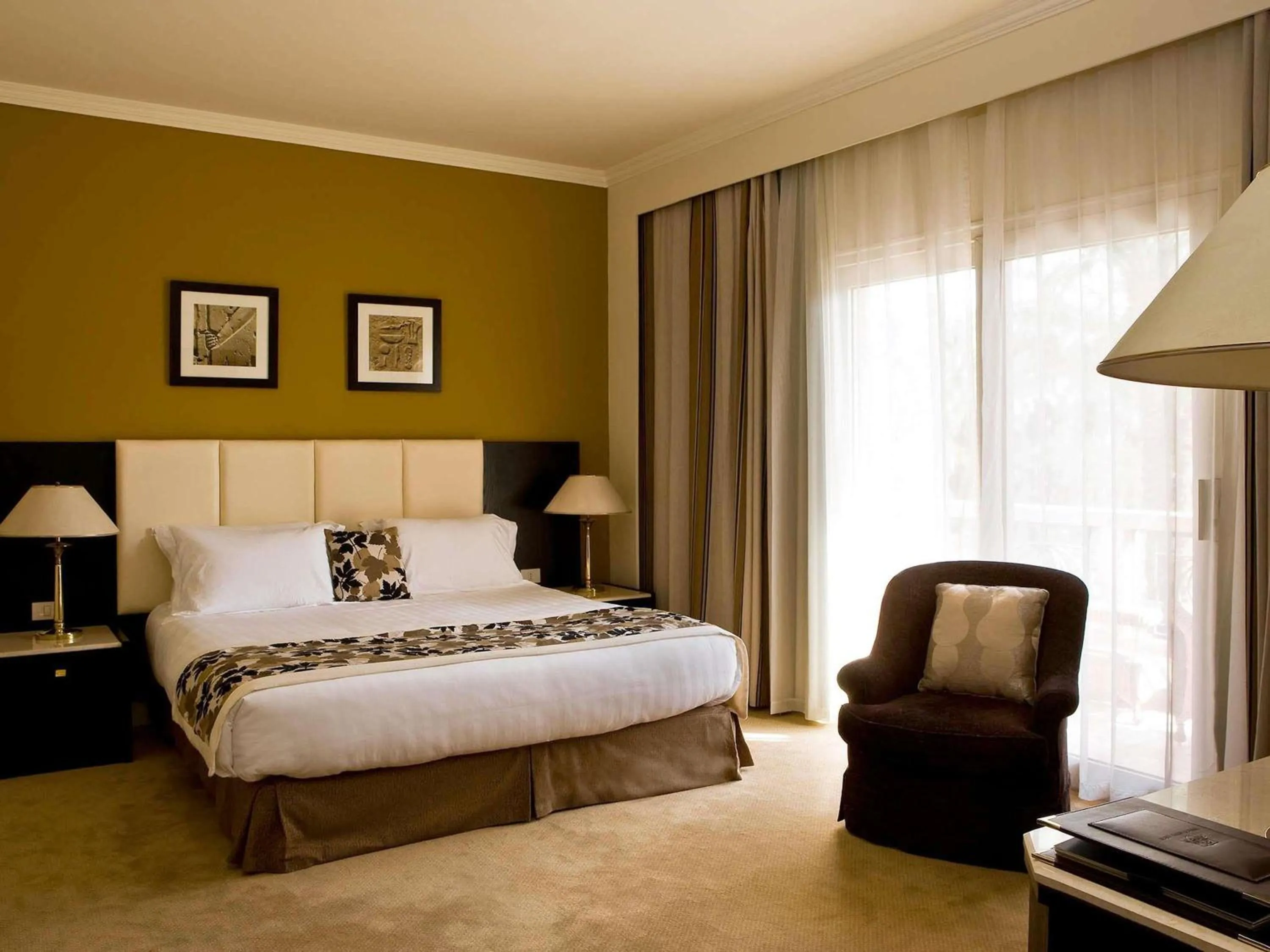 Photo of the whole room, Bed in Pavillon Winter Luxor