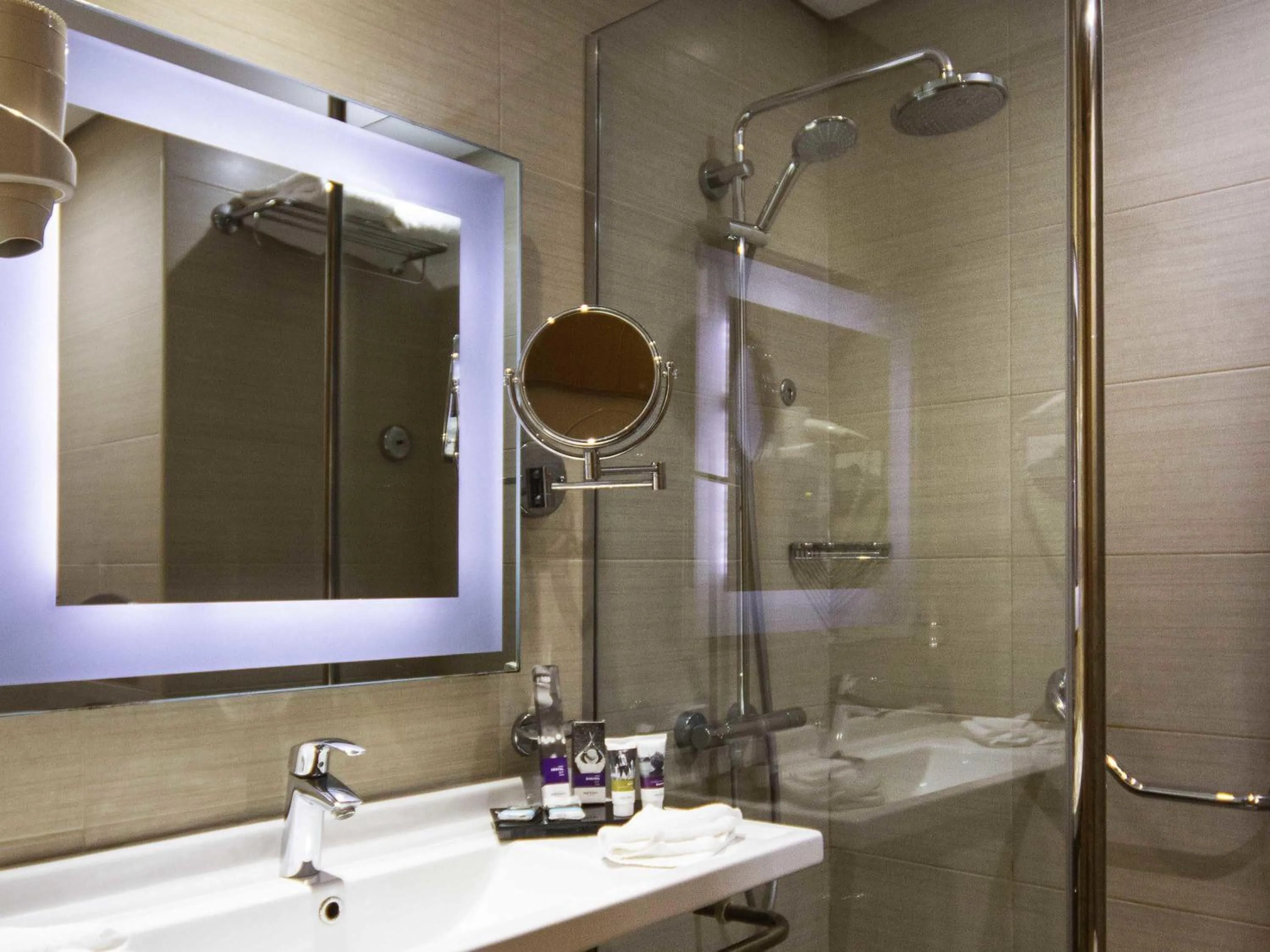 Standard Twin Room Garden  in Mercure Ismailia Forsan Island