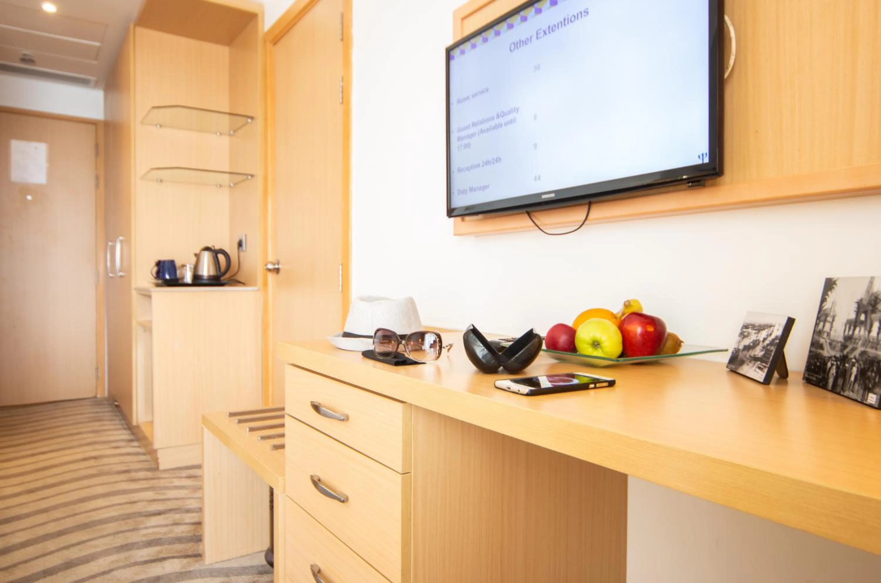 TV and multimedia in Mercure Ismailia Forsan Island