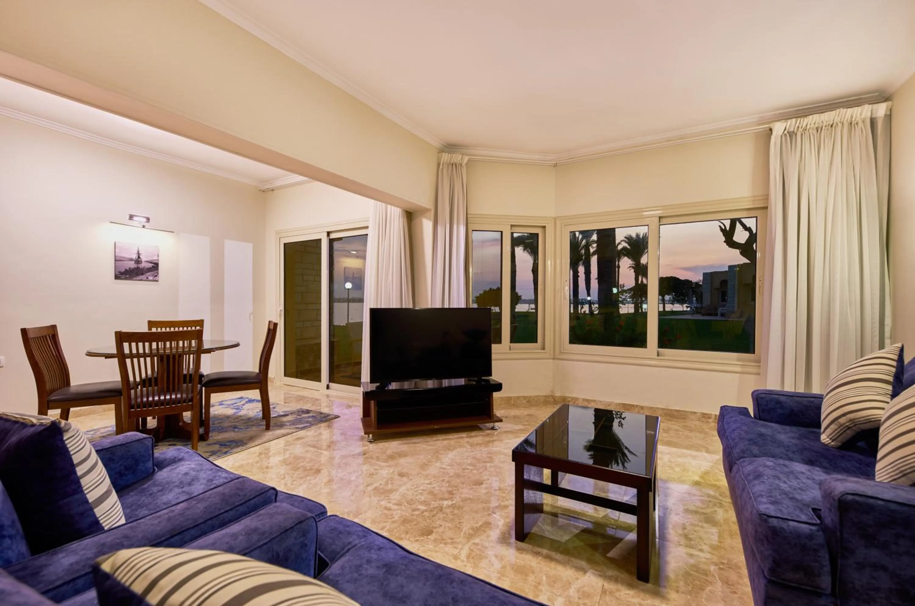 TV and multimedia in Mercure Ismailia Forsan Island