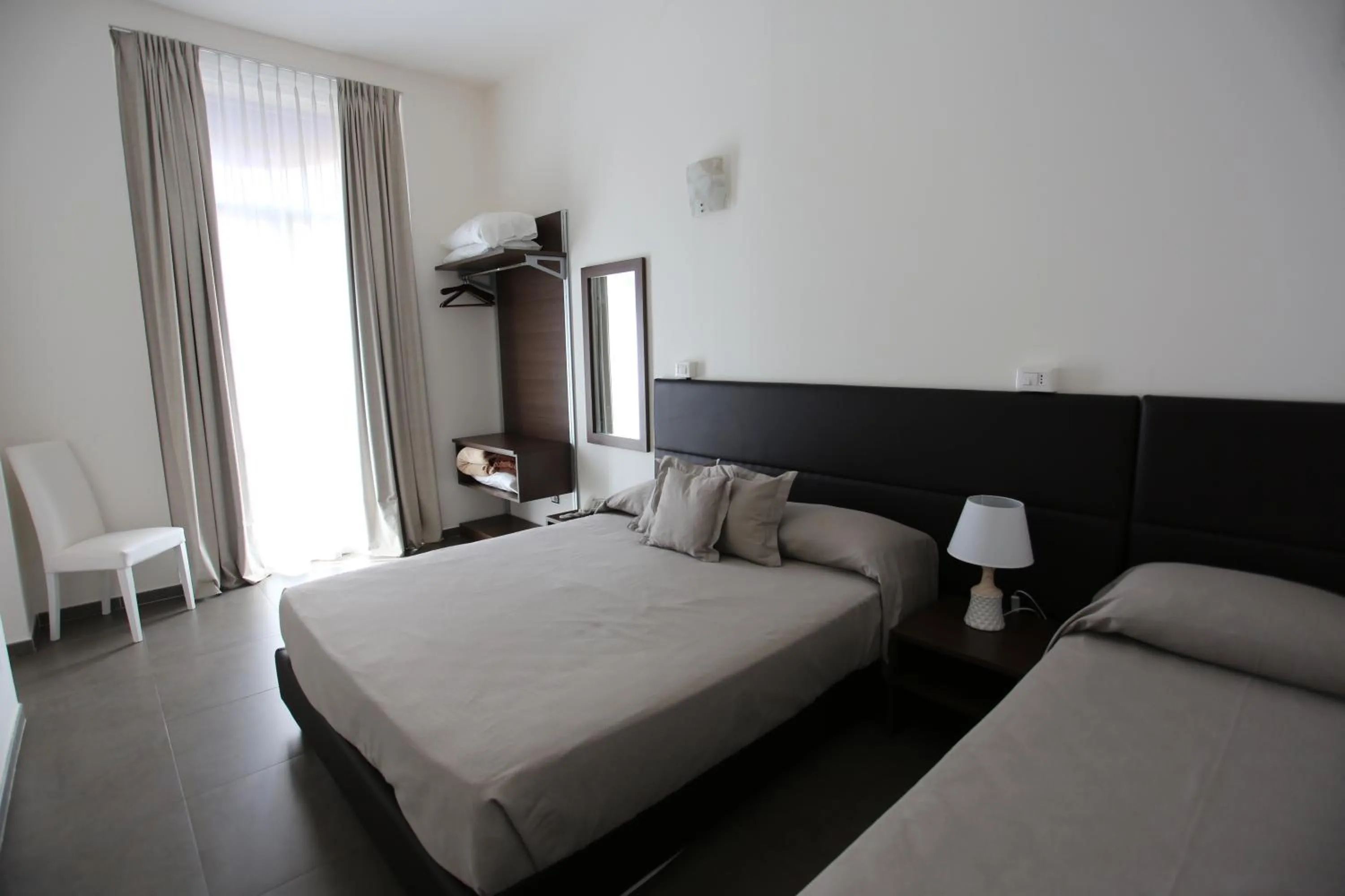 Balcony/Terrace, Bed in Hotel Eubea