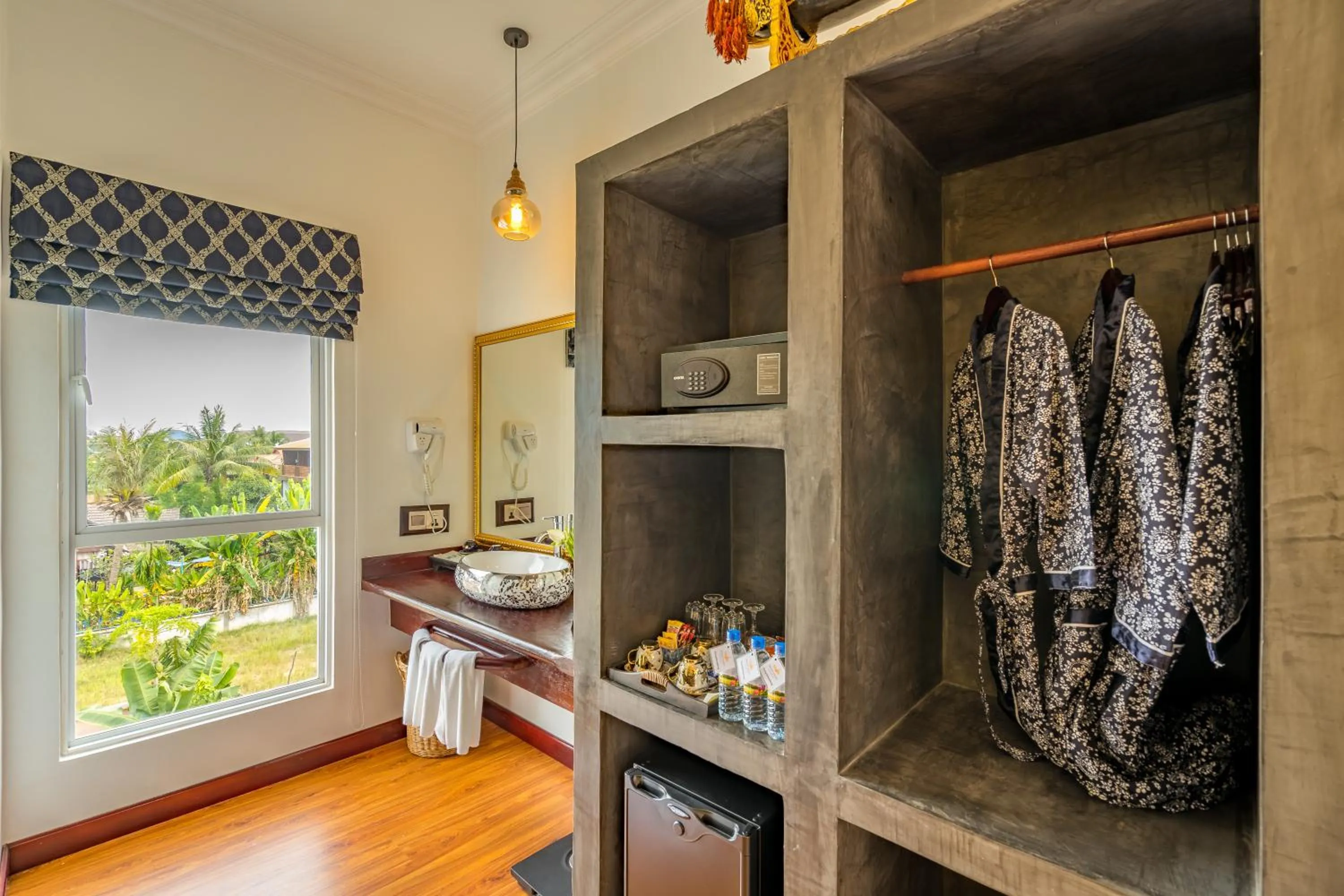 Coffee/tea facilities in Beyond Yangon Inn