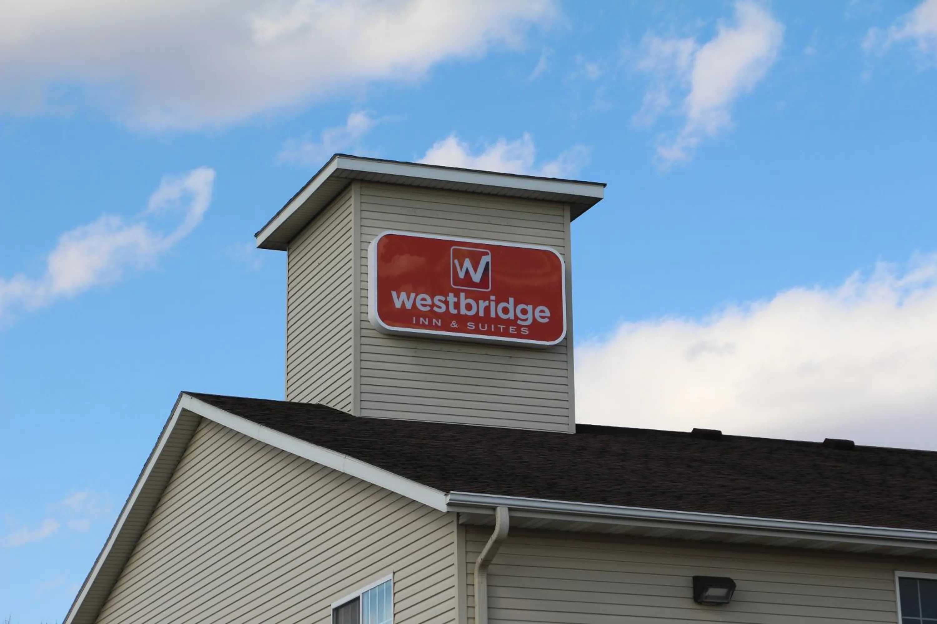 Property building in Westbridge Inn & Suites
