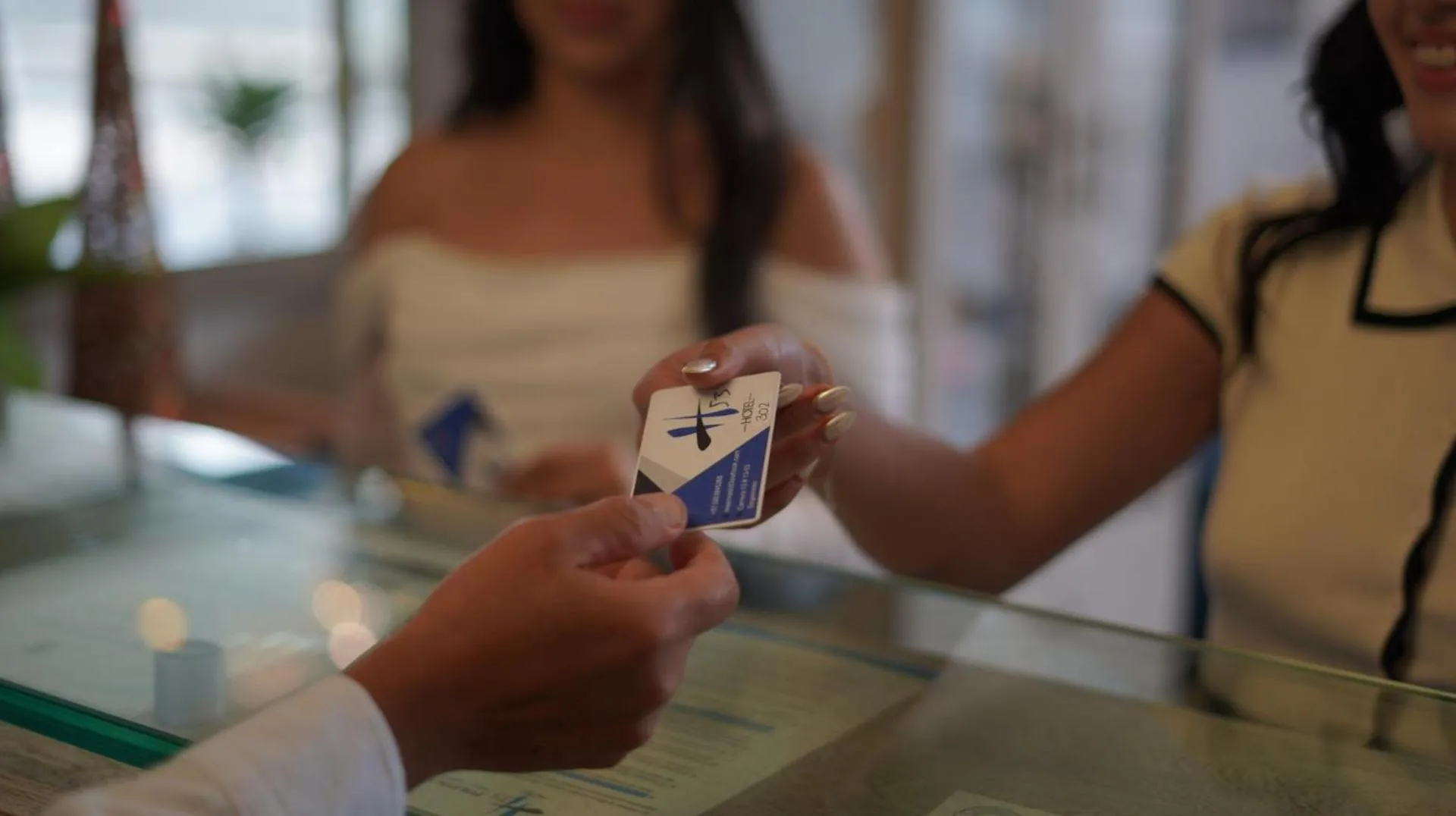 Logo/Certificate/Sign in Hotel H53