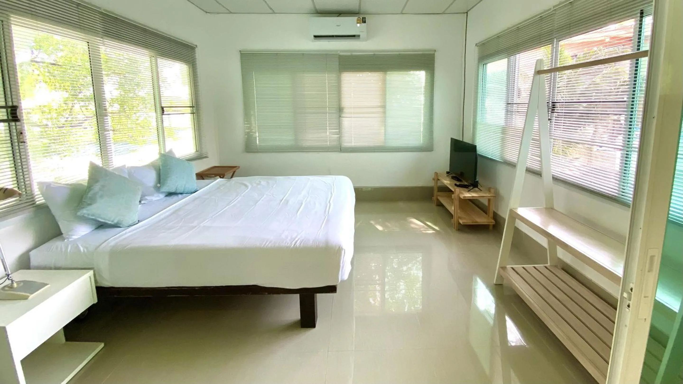 Bedroom, Bed in Koh Mook Riviera Beach Resort