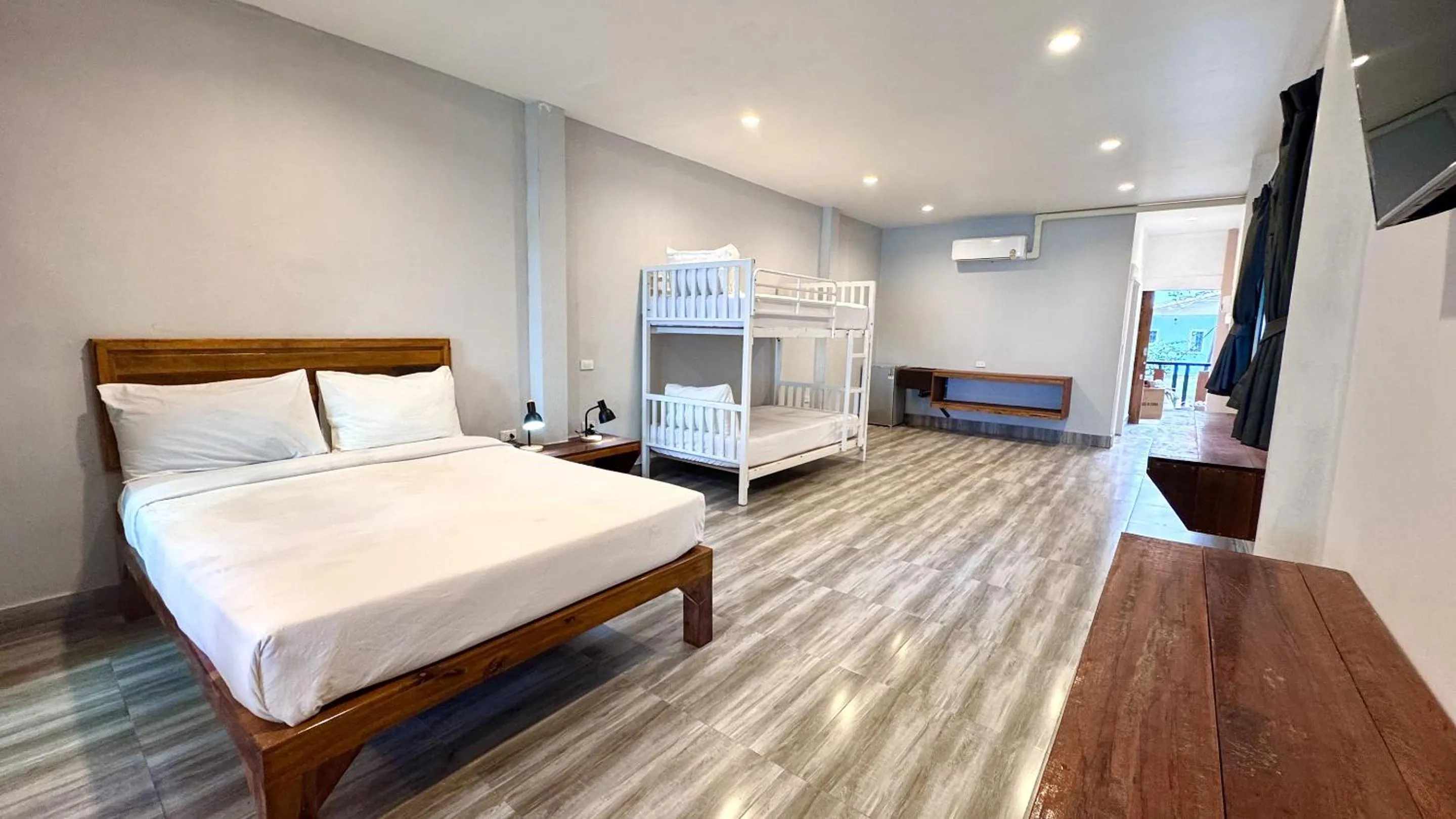 Photo of the whole room, Bed in Koh Mook Riviera Beach Resort