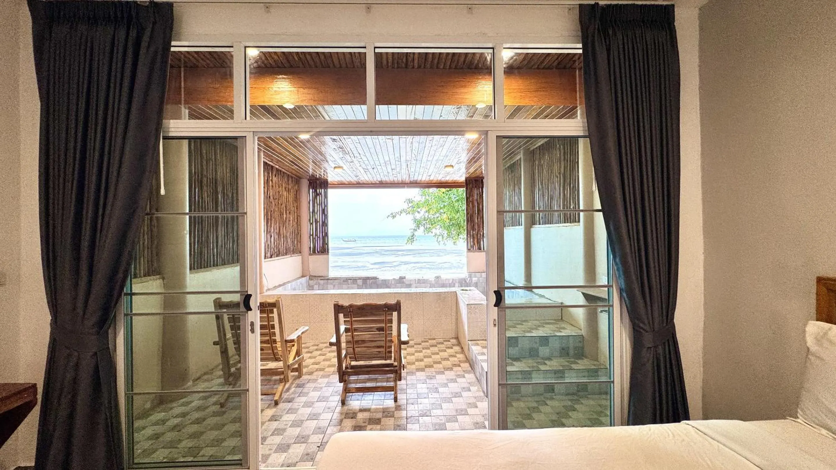 Balcony/Terrace, Bed in Koh Mook Riviera Beach Resort