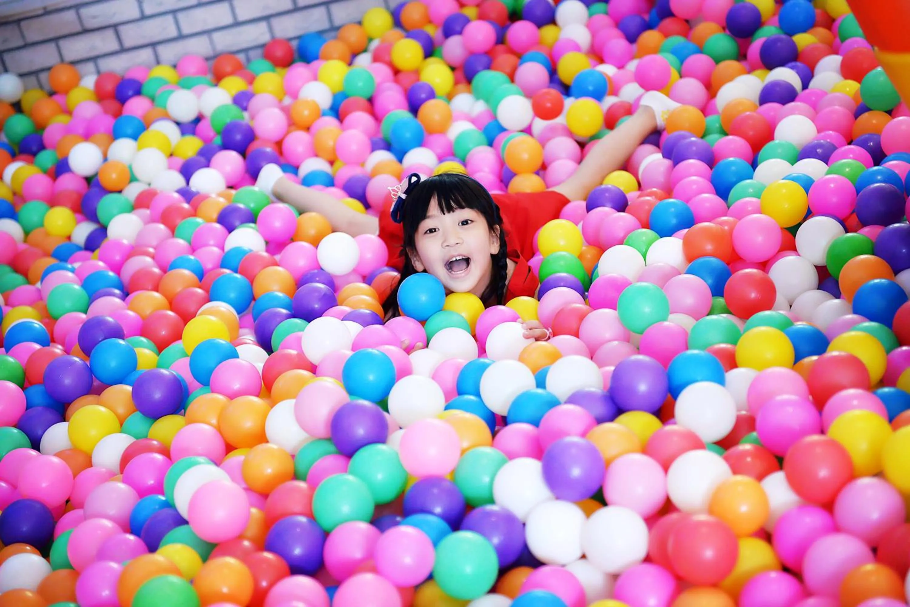 Kids's club, Children in Yinrun Jinjiang Castle Hotel