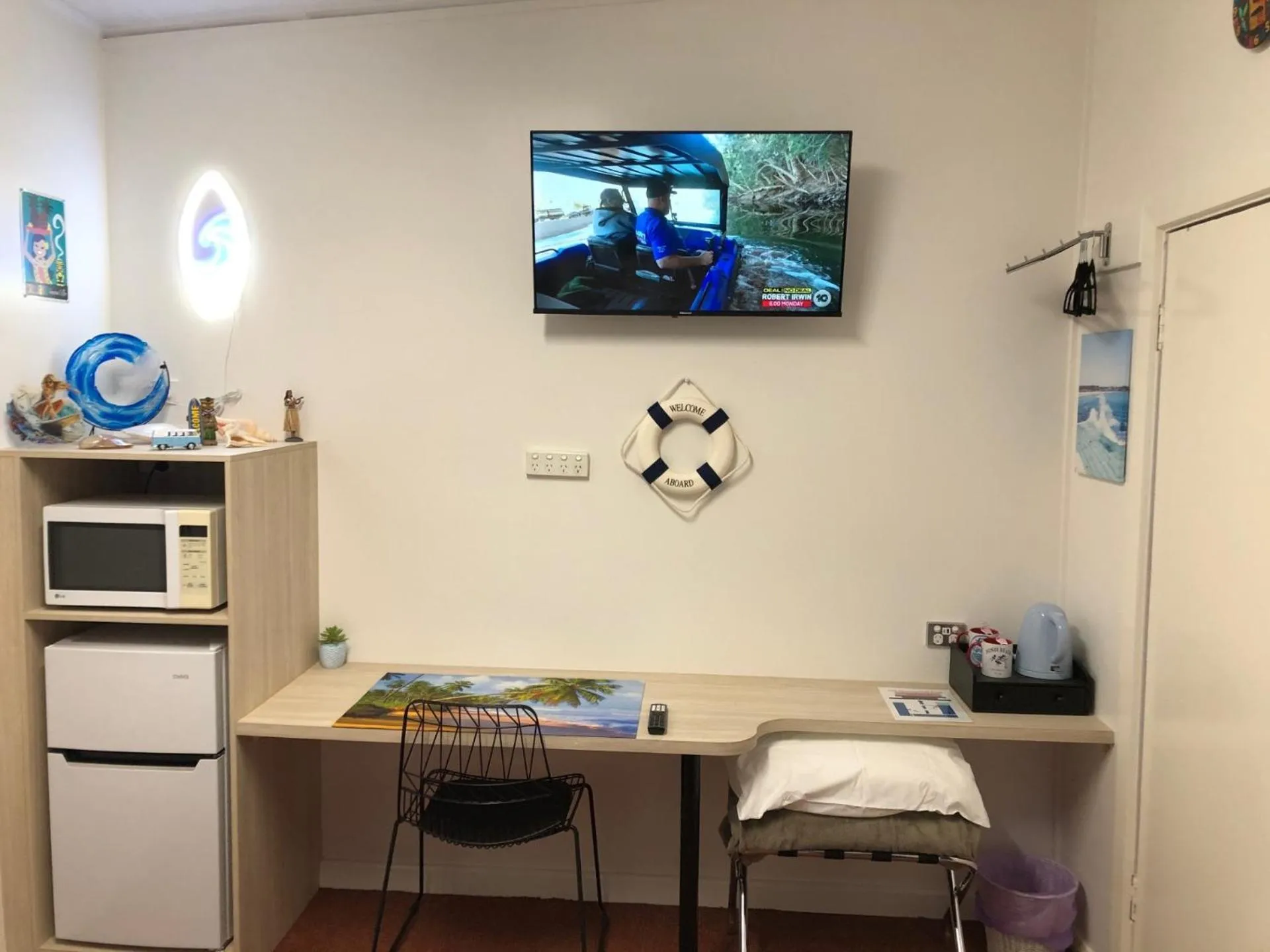 Decorative detail in Acacia Motel