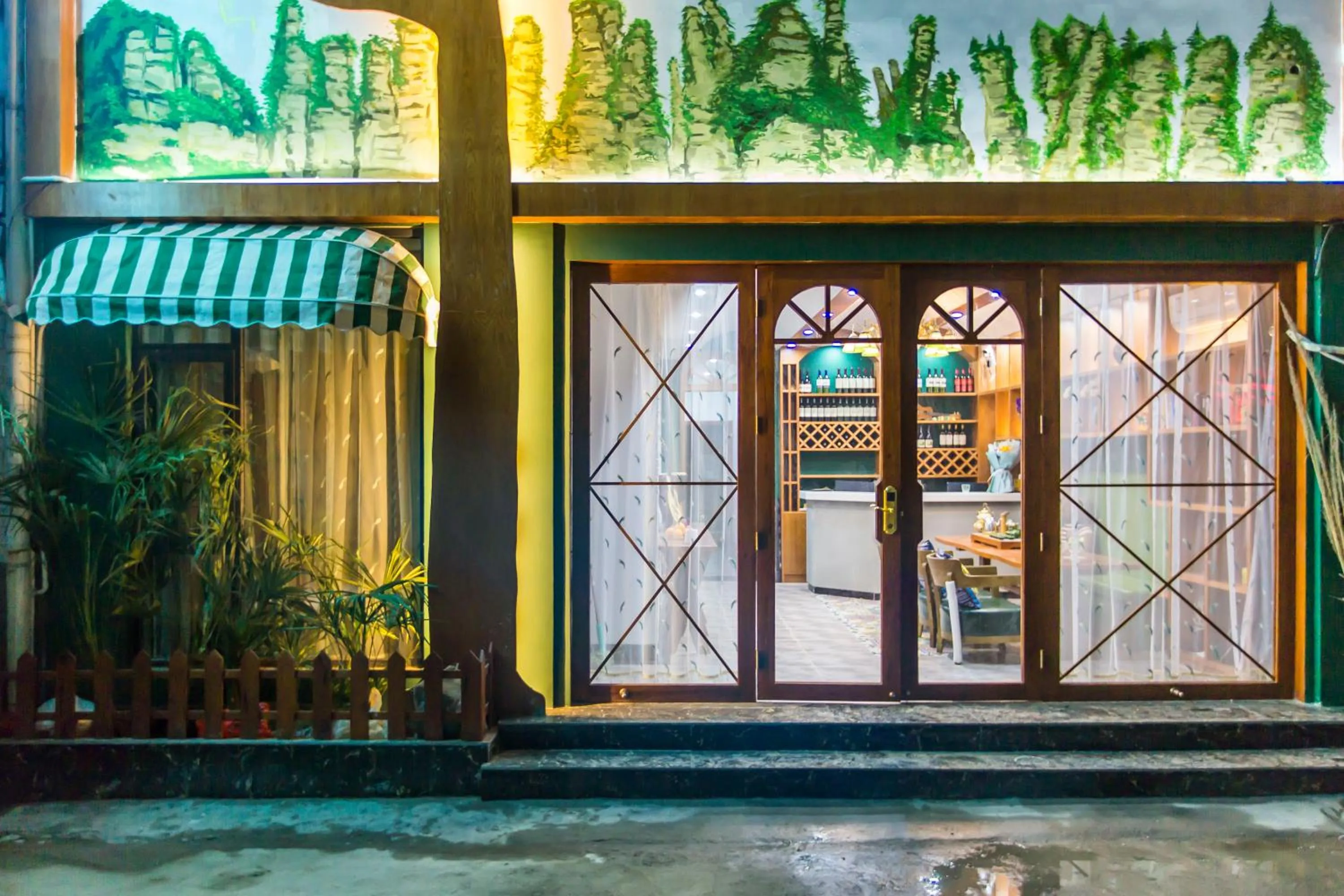 Property building in Edinburgh Hostel