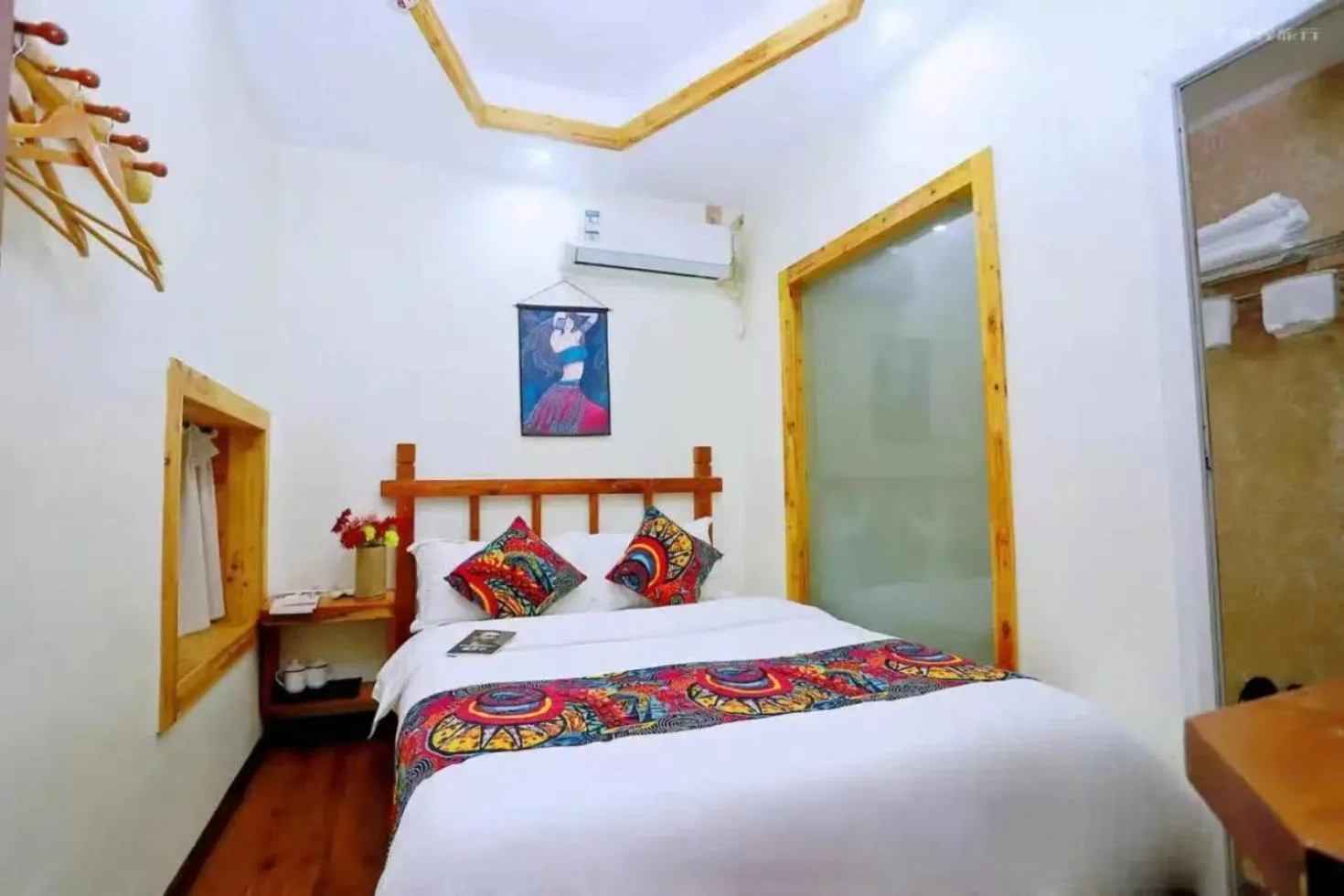 Deluxe King Room B Building   in Edinburgh Hostel