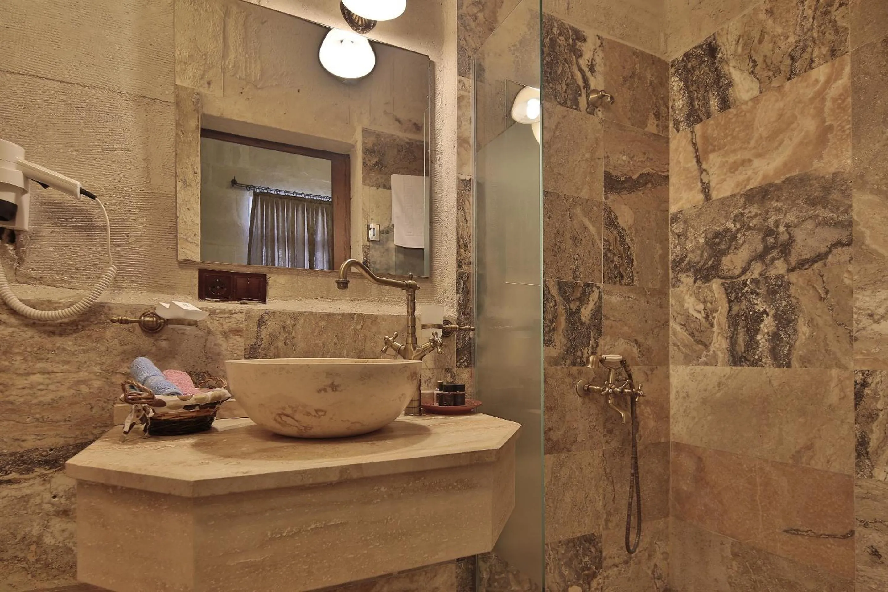 Shower in Aren Cave Hotel And Art Gallery