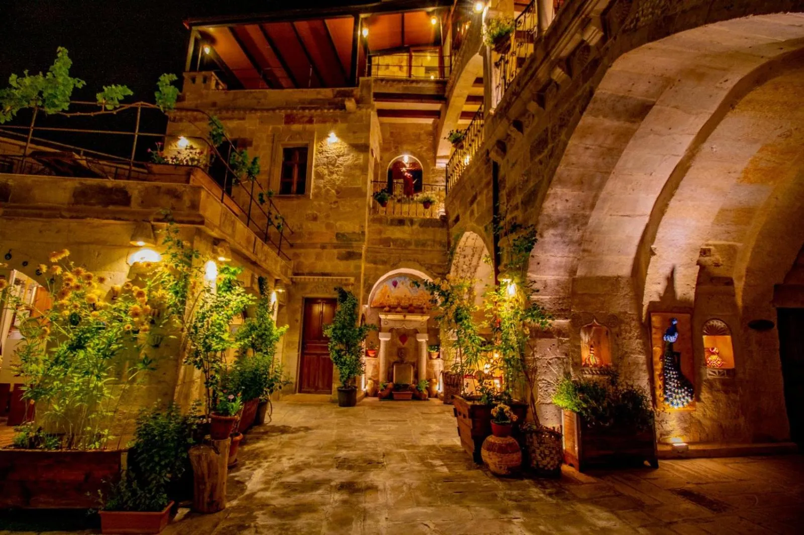 Inner courtyard view in Aren Cave Hotel And Art Gallery