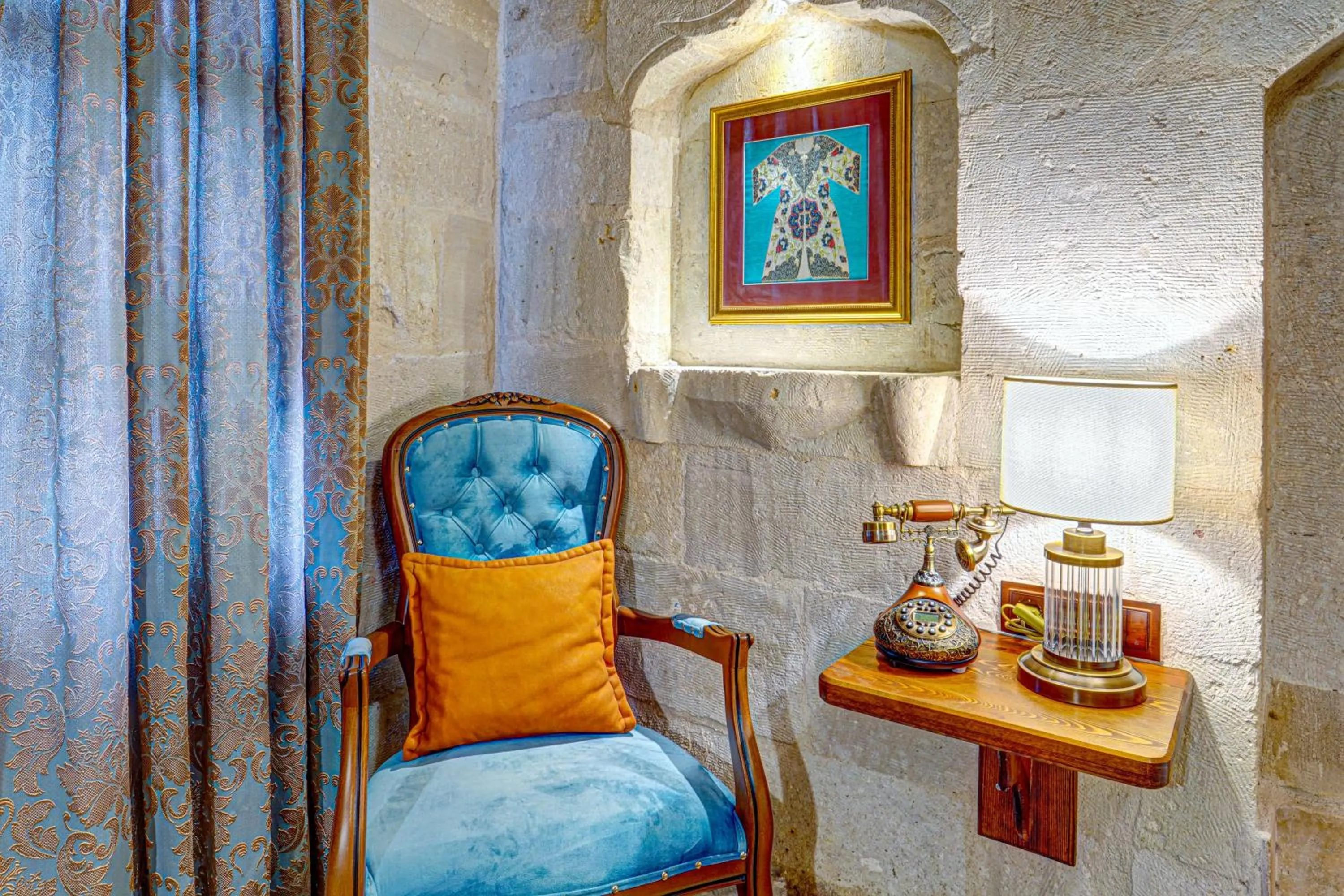 Seating area in Aren Cave Hotel And Art Gallery