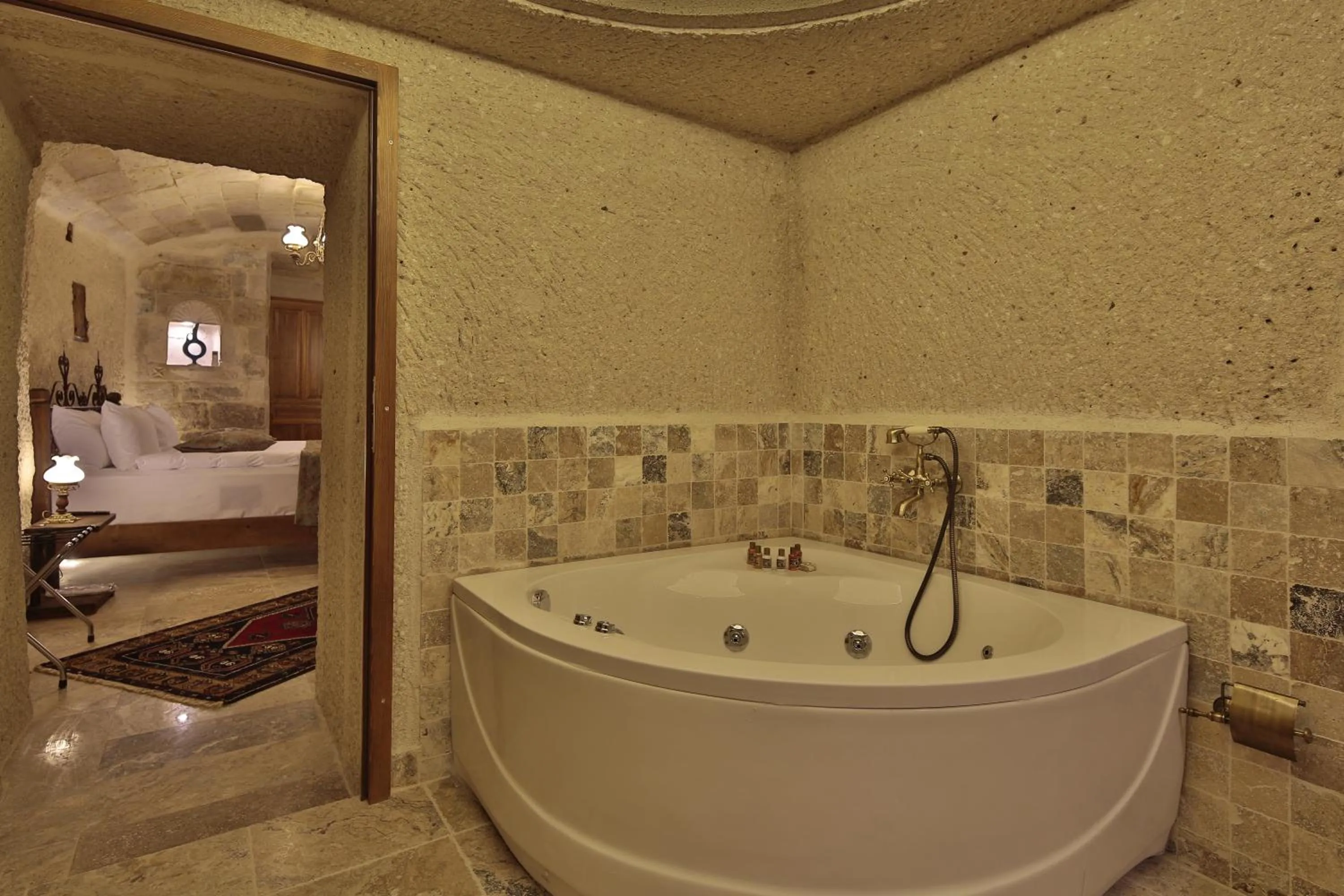 Bathroom in Aren Cave Hotel And Art Gallery