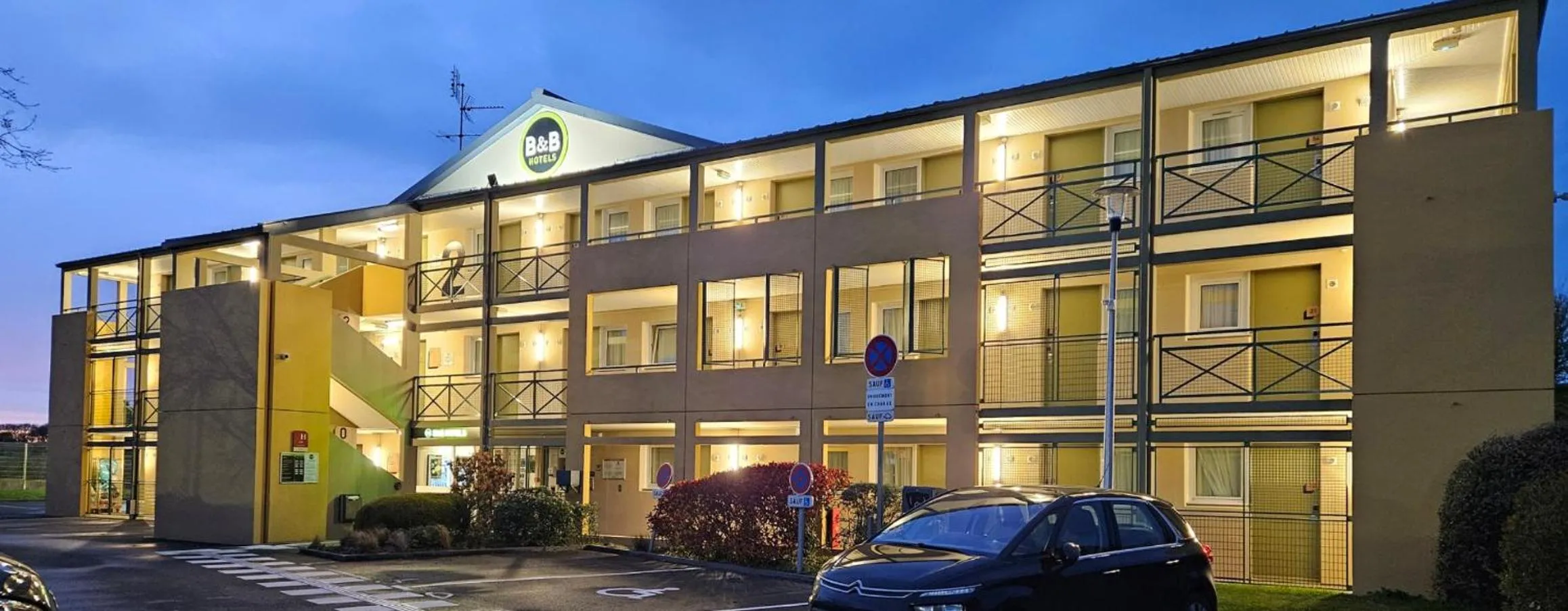 Property building in B&B HOTEL Cherbourg