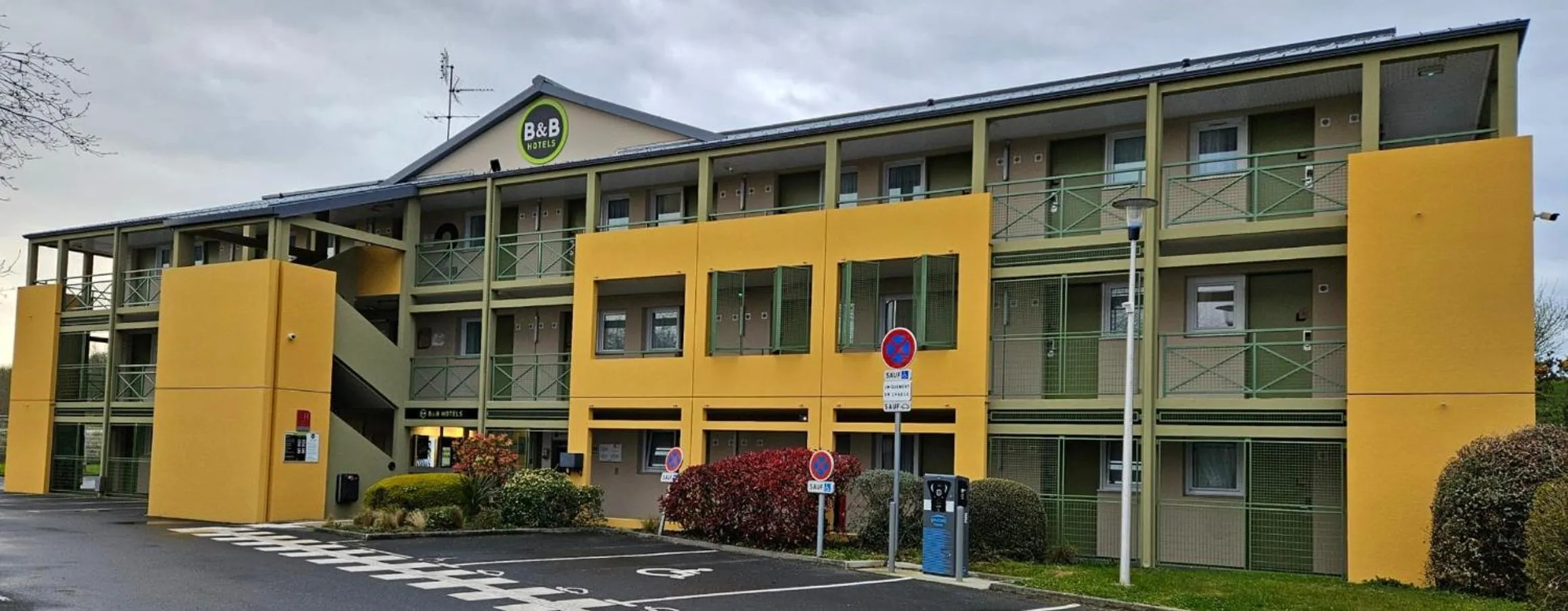 Property building in B&B HOTEL Cherbourg