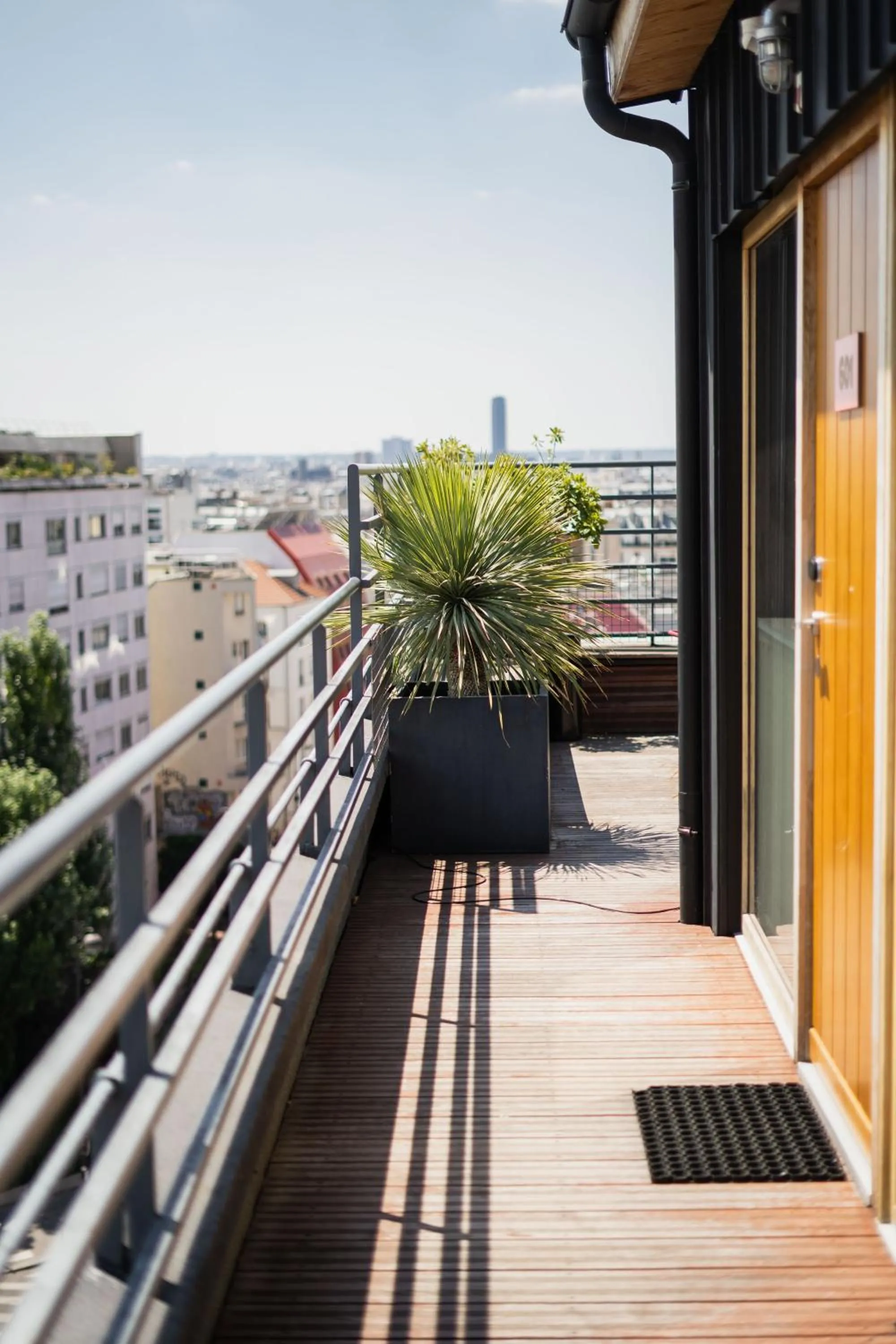 Balcony/Terrace in The People Paris Belleville