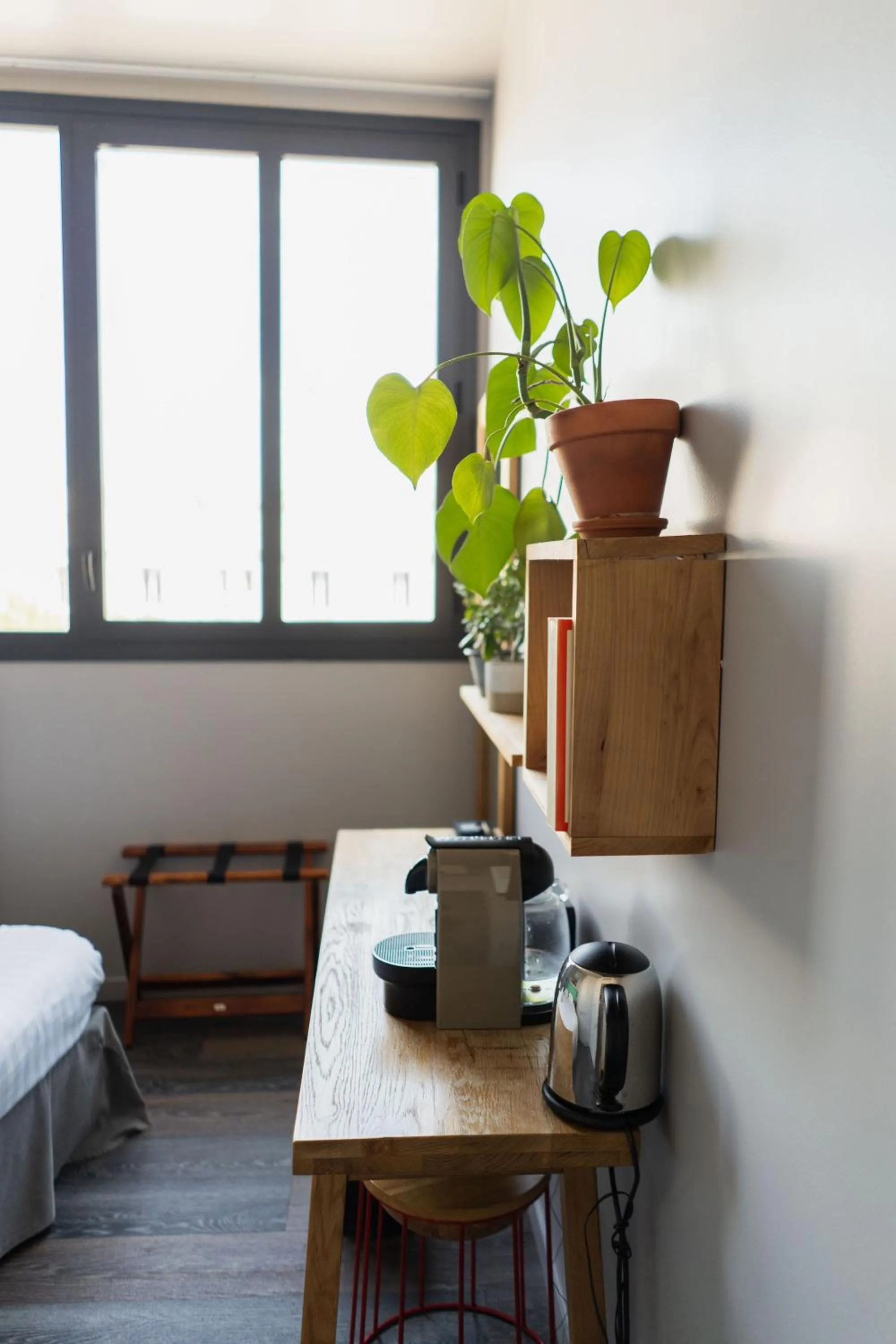Coffee/tea facilities, Bed in The People Paris Belleville