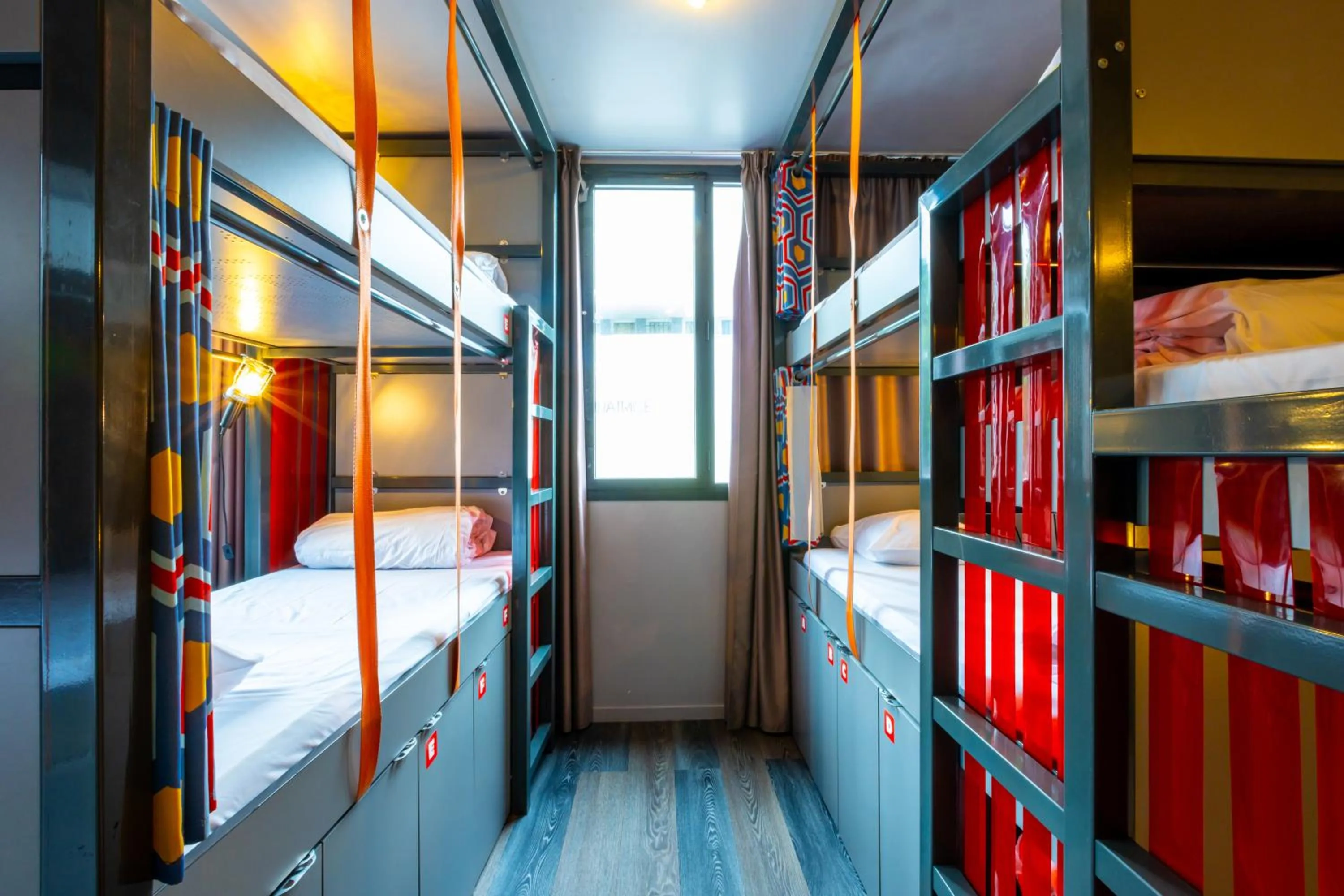 bunk bed, Bed in The People Paris Belleville