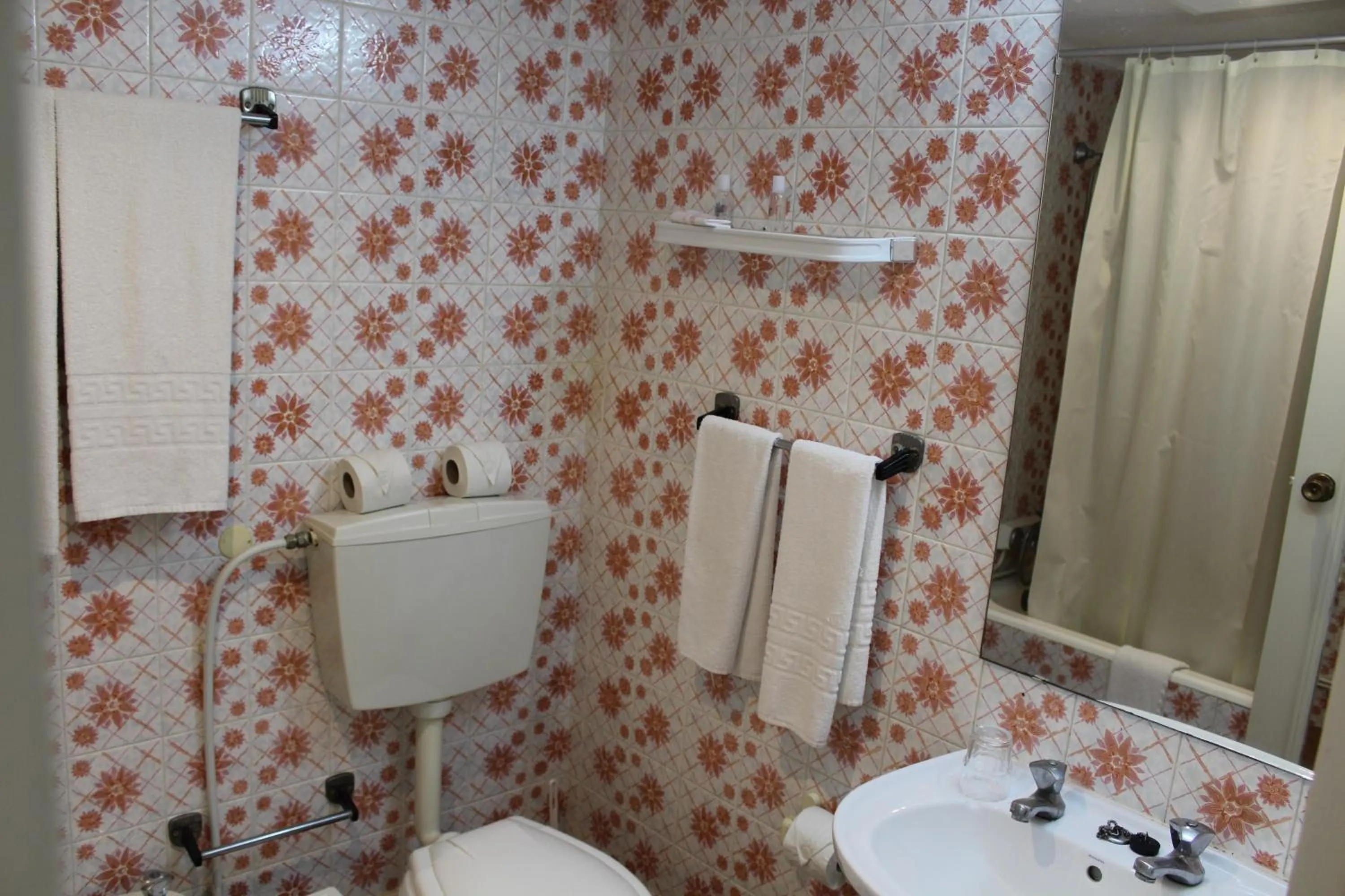 Bathroom in Cheerfulway Minichoro Apartamentos