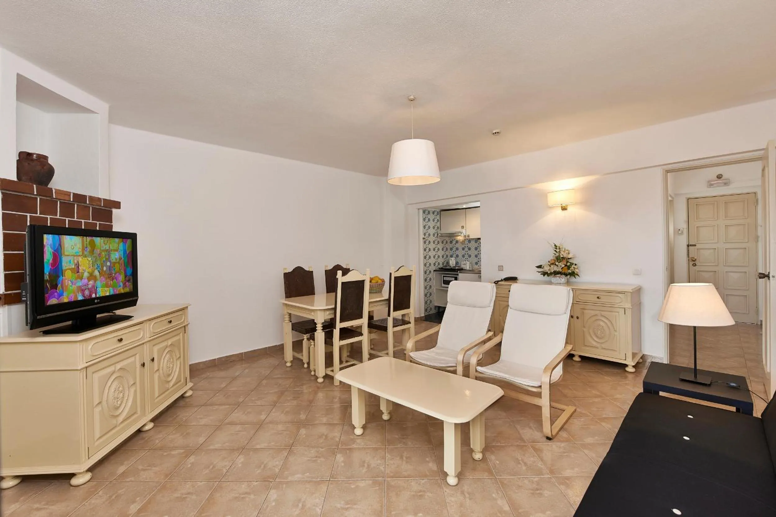 Kitchen or kitchenette in Cheerfulway Minichoro Apartamentos