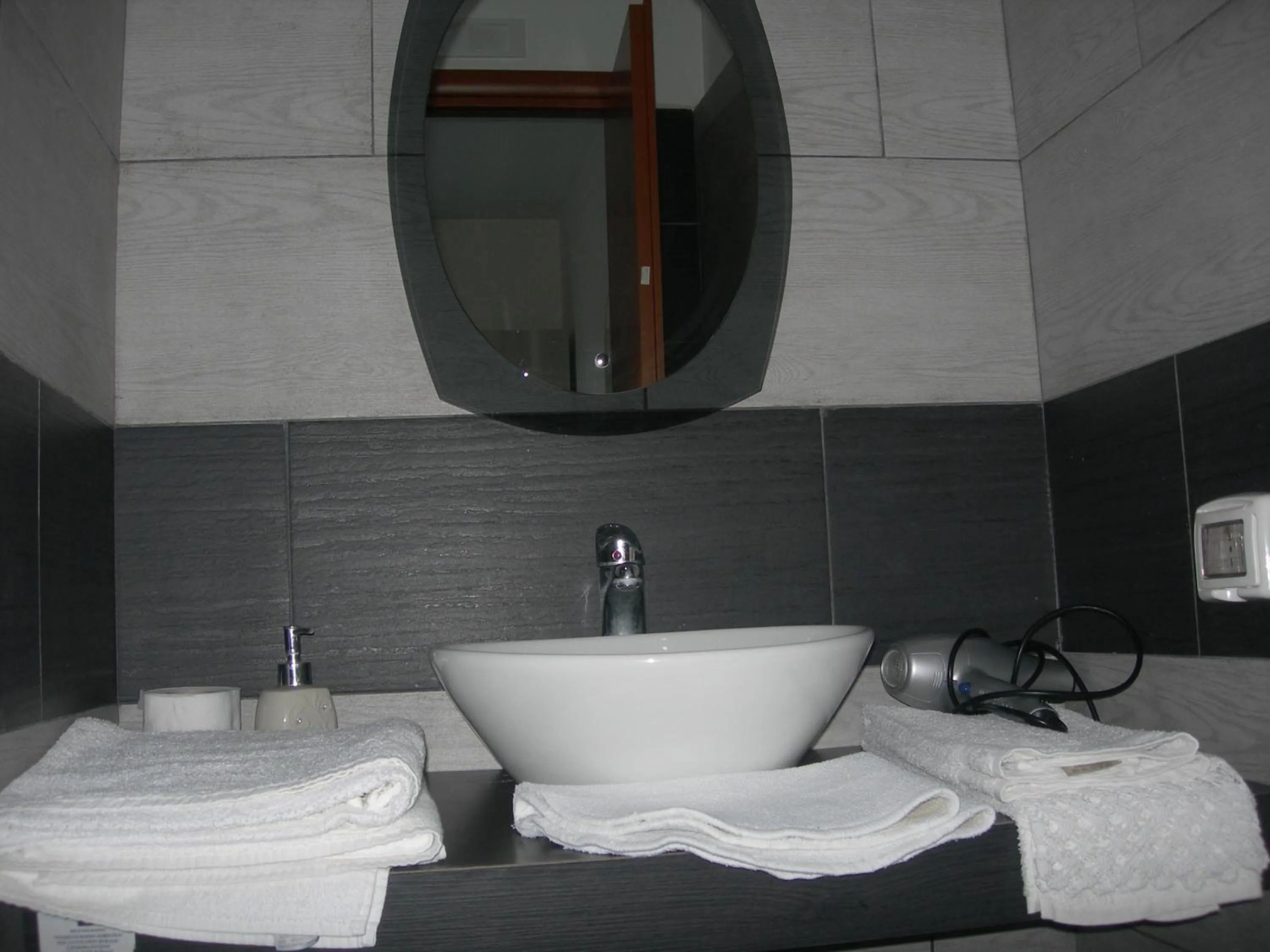 Bathroom in Modica Garden Resort