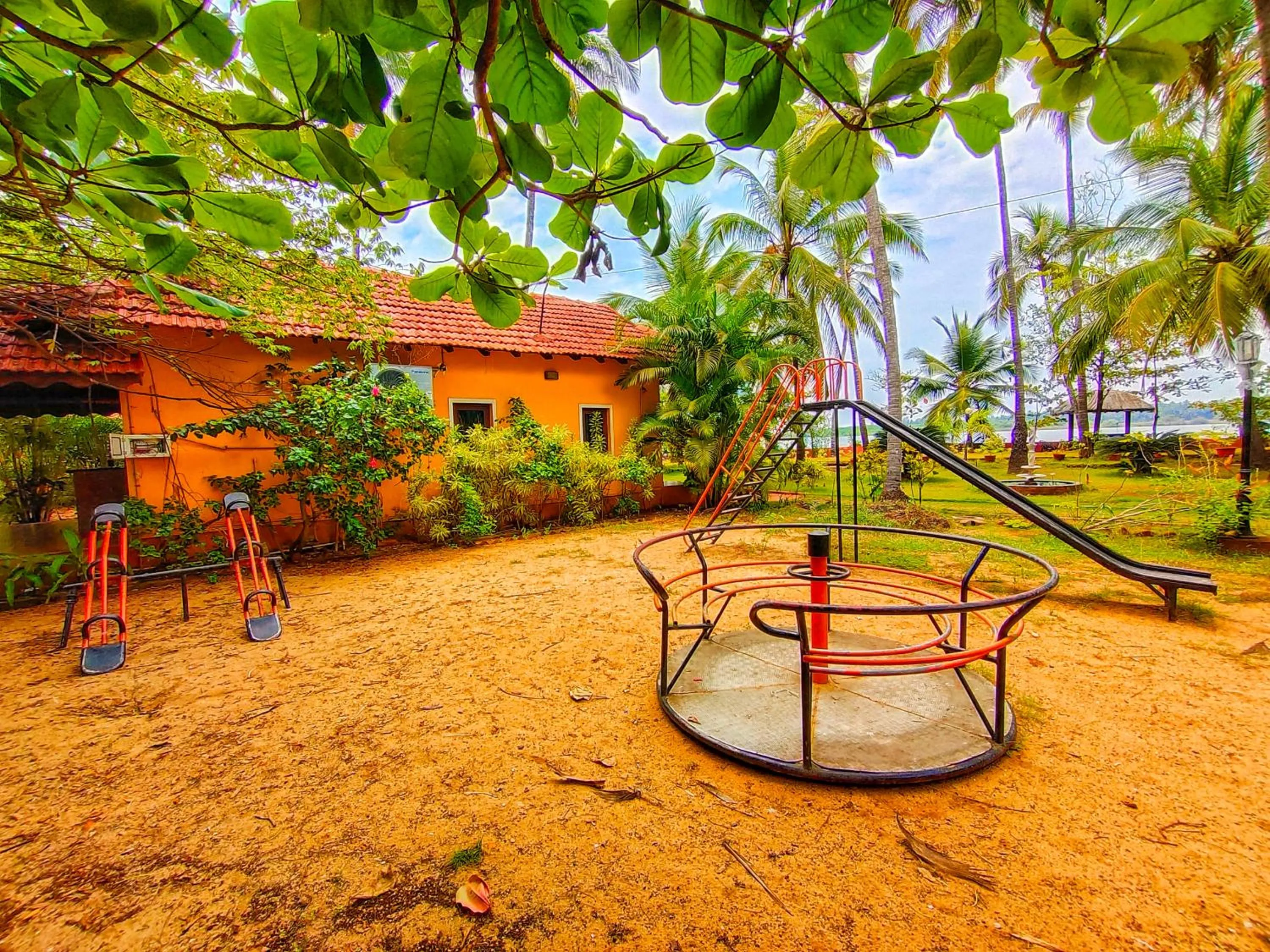 Kids's club in Paradise Lagoon