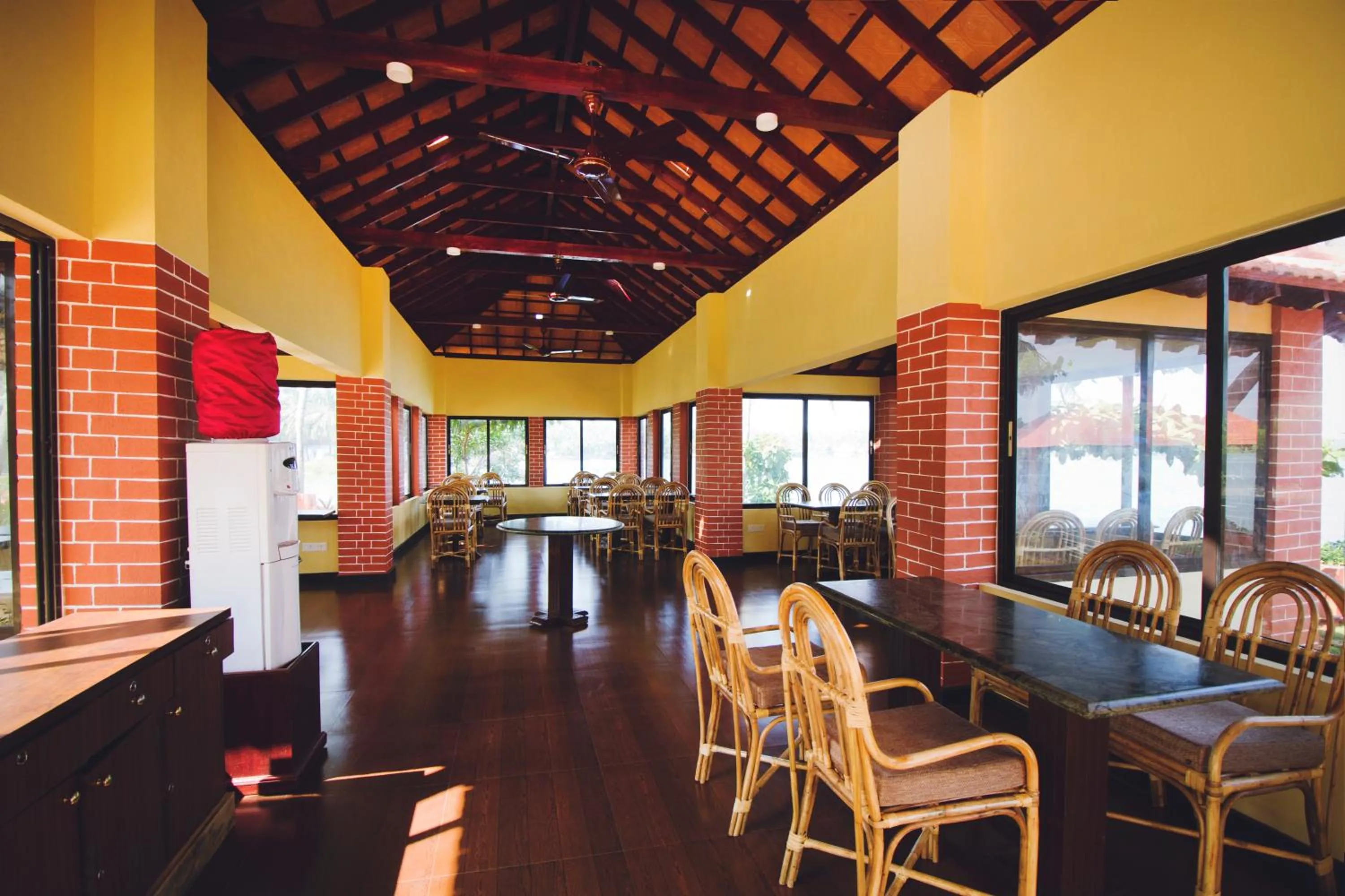 Restaurant/places to eat in Paradise Lagoon