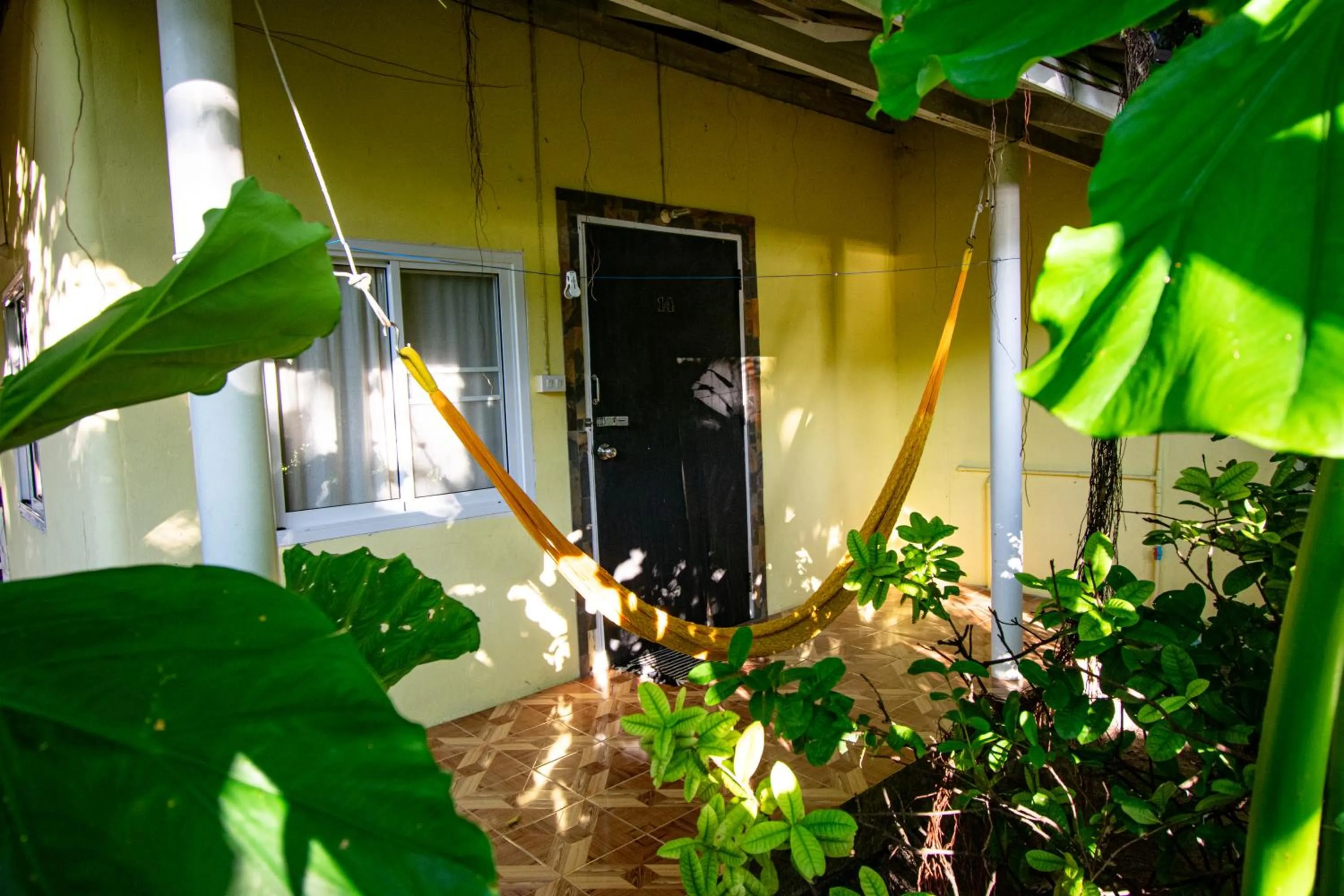Facade/entrance in Colorful Hut