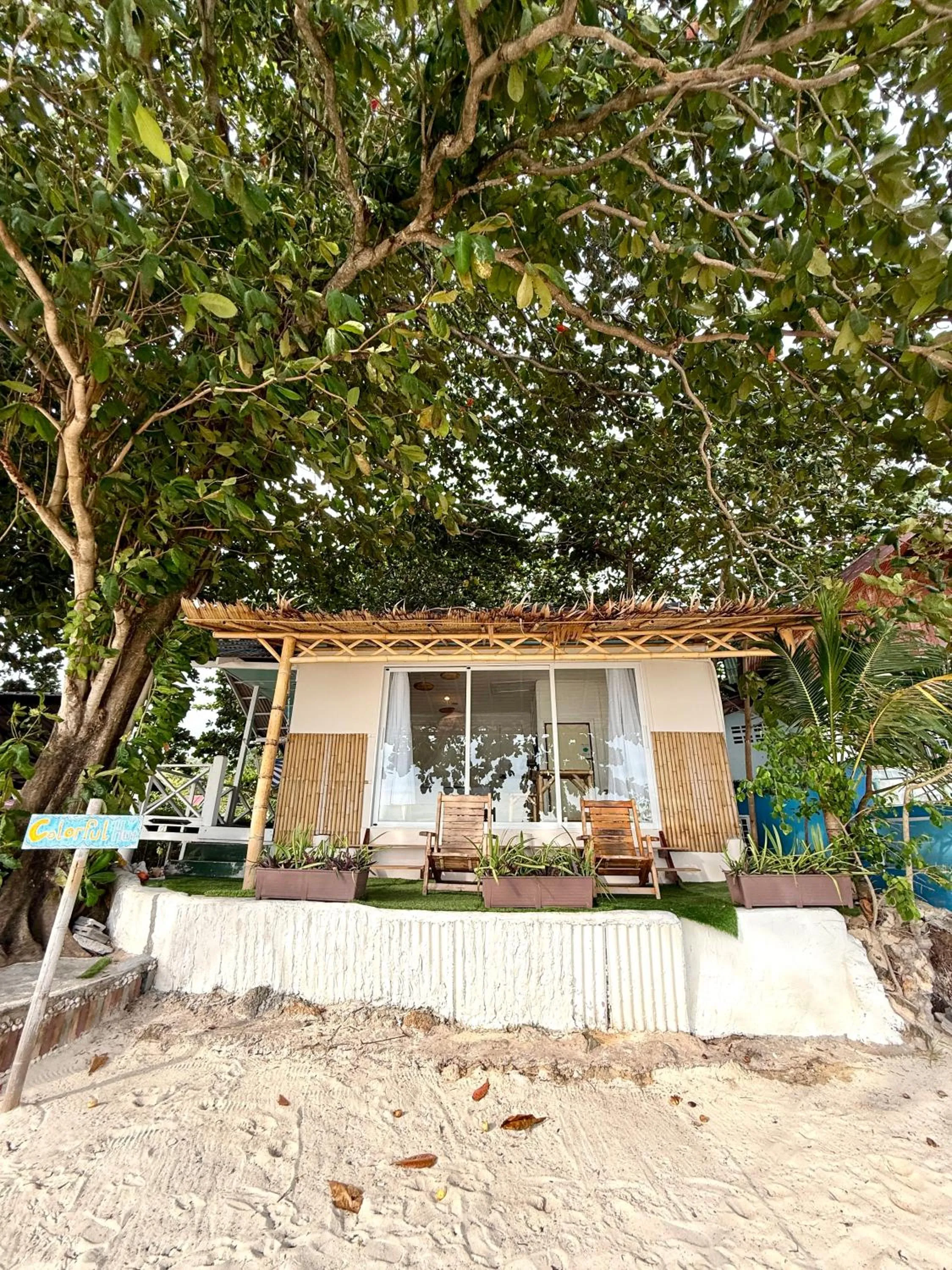 Property building in Colorful Hut