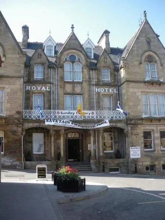 Facade/entrance in The Royal Hotel Tain