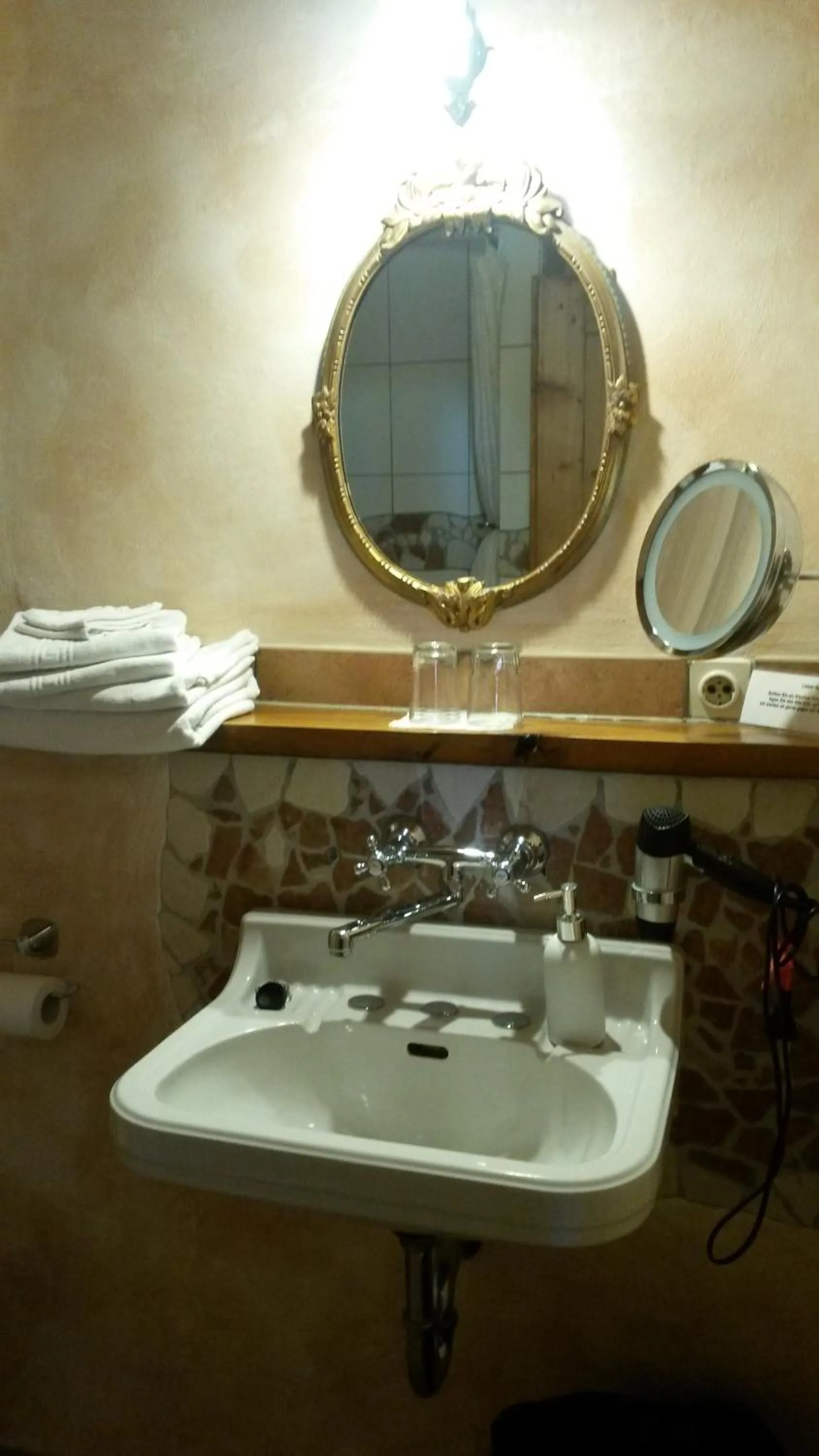 Bathroom in Historische Wassermühle